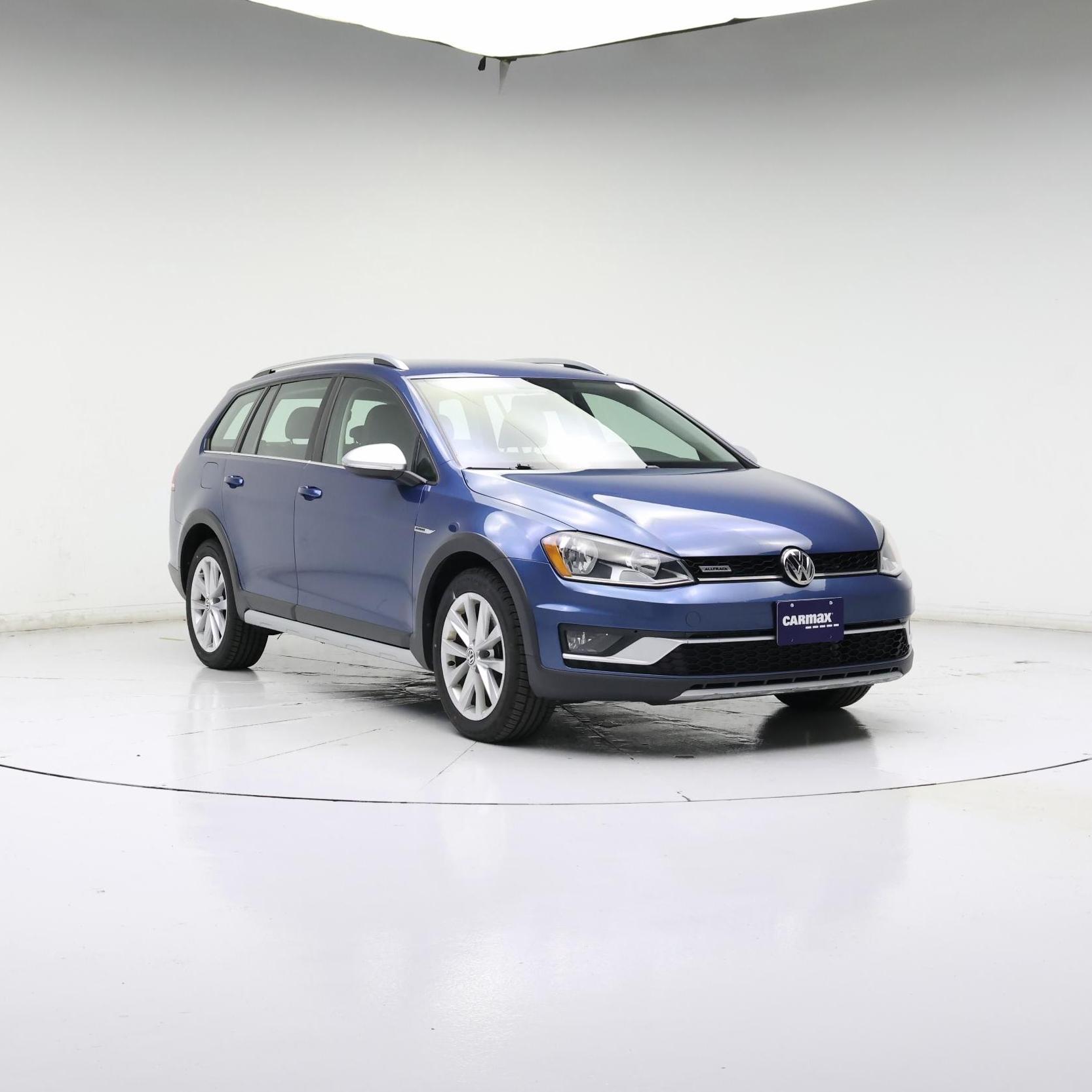 Thumbnail: 2017 Volkswagen Golf - 2