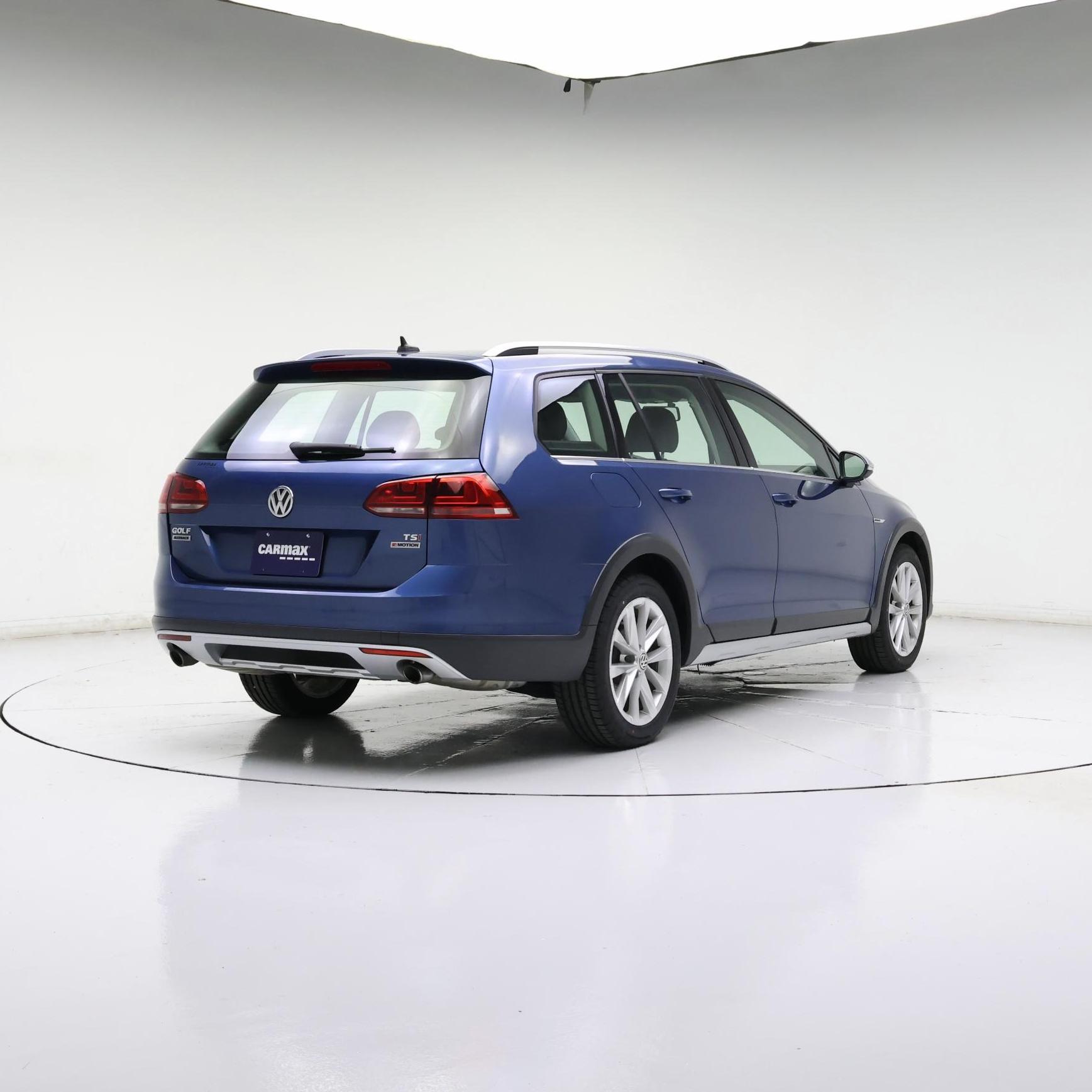 Thumbnail: 2017 Volkswagen Golf - 4