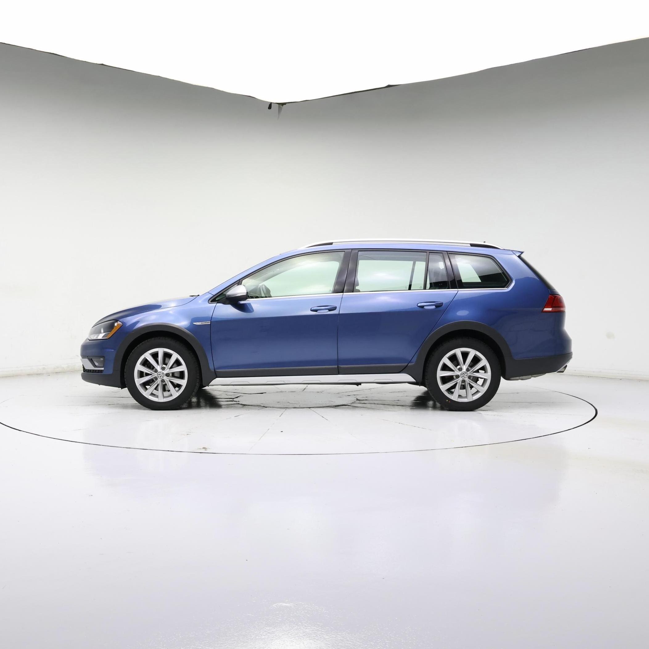 Thumbnail: 2017 Volkswagen Golf - 7