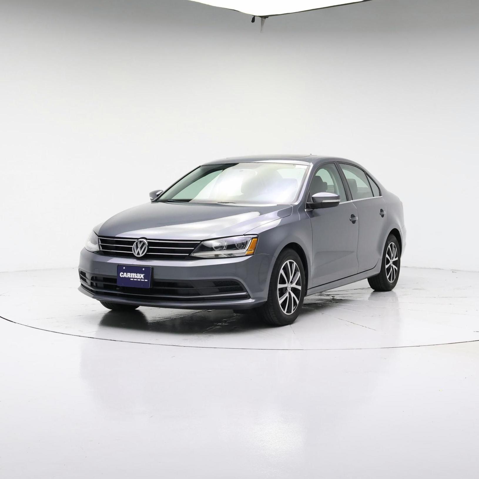 Thumbnail: 2017 Volkswagen Jetta - 4