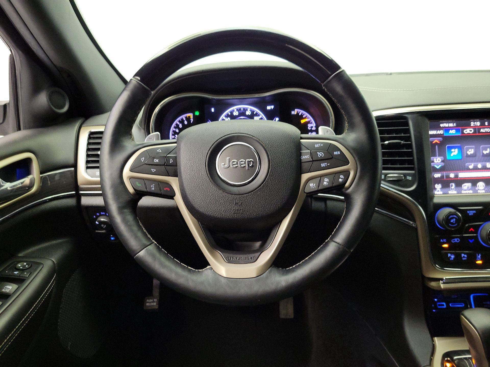 Thumbnail: 2017 Jeep Grand Cherokee - 10