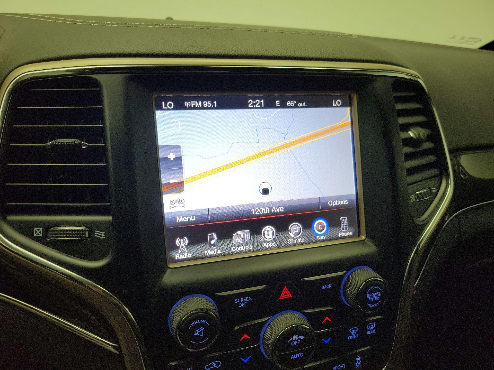 Thumbnail: 2017 Jeep Grand Cherokee - 14