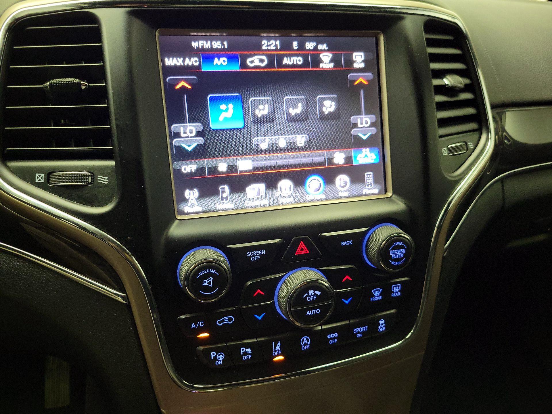 Thumbnail: 2017 Jeep Grand Cherokee - 17