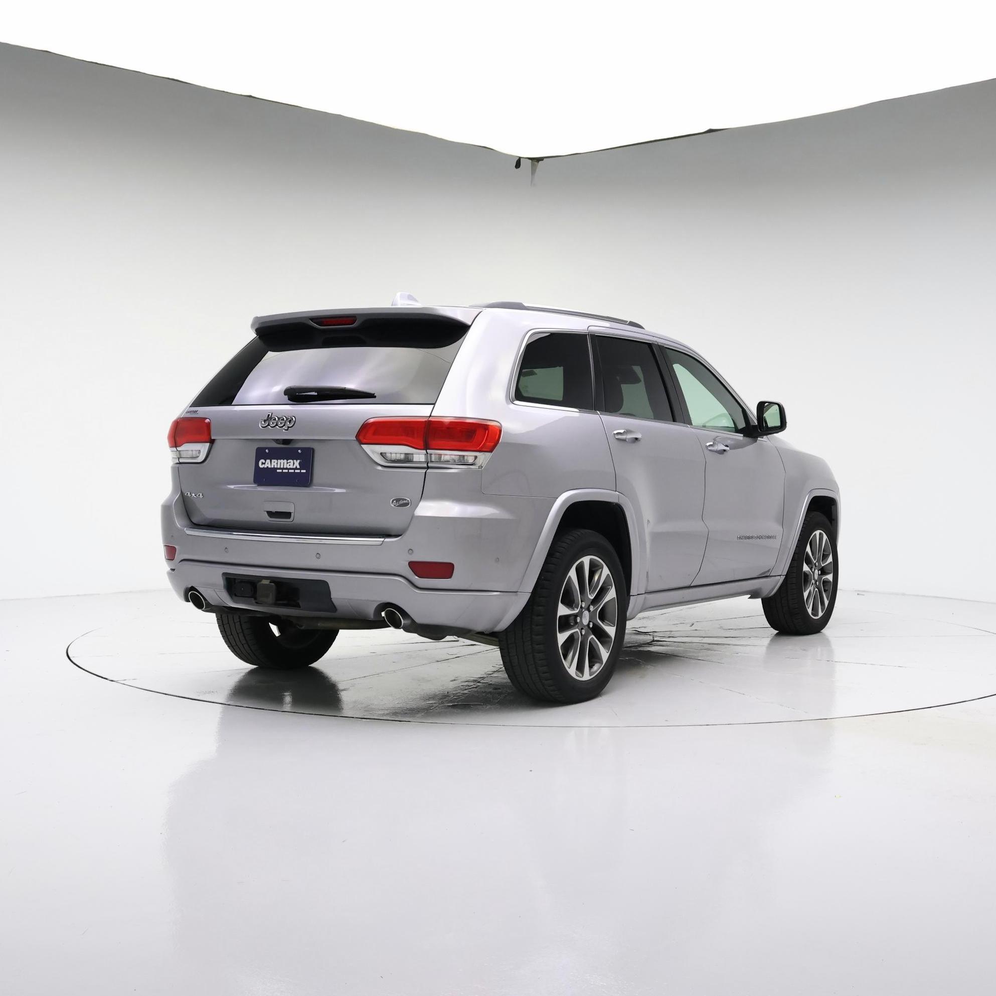 Thumbnail: 2017 Jeep Grand Cherokee - 8