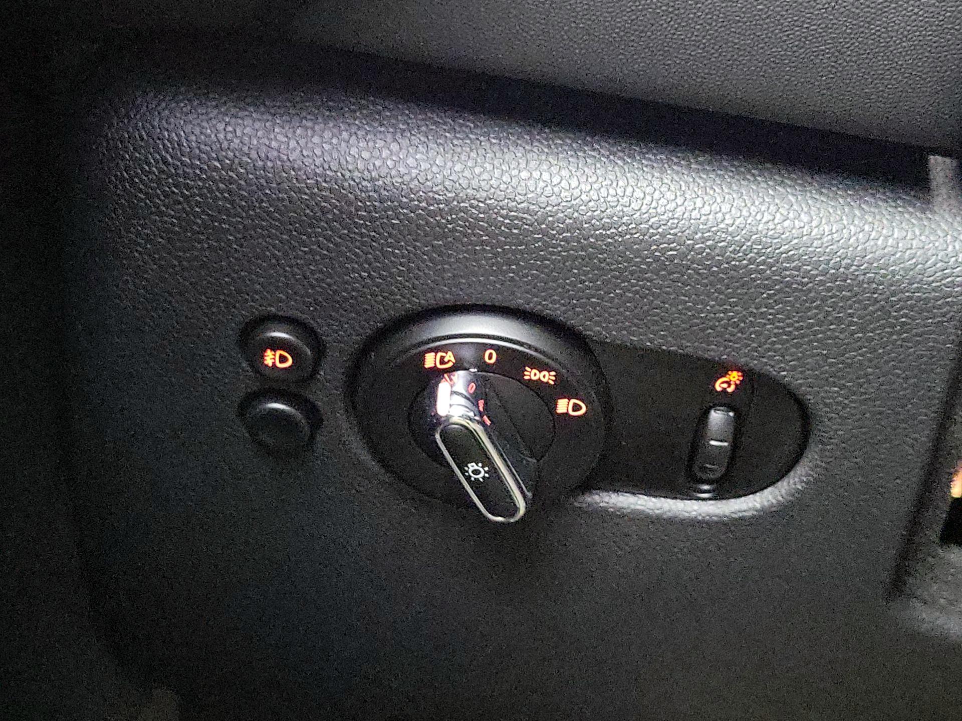 Thumbnail: 2019 MINI Cooper Hardtop - 13