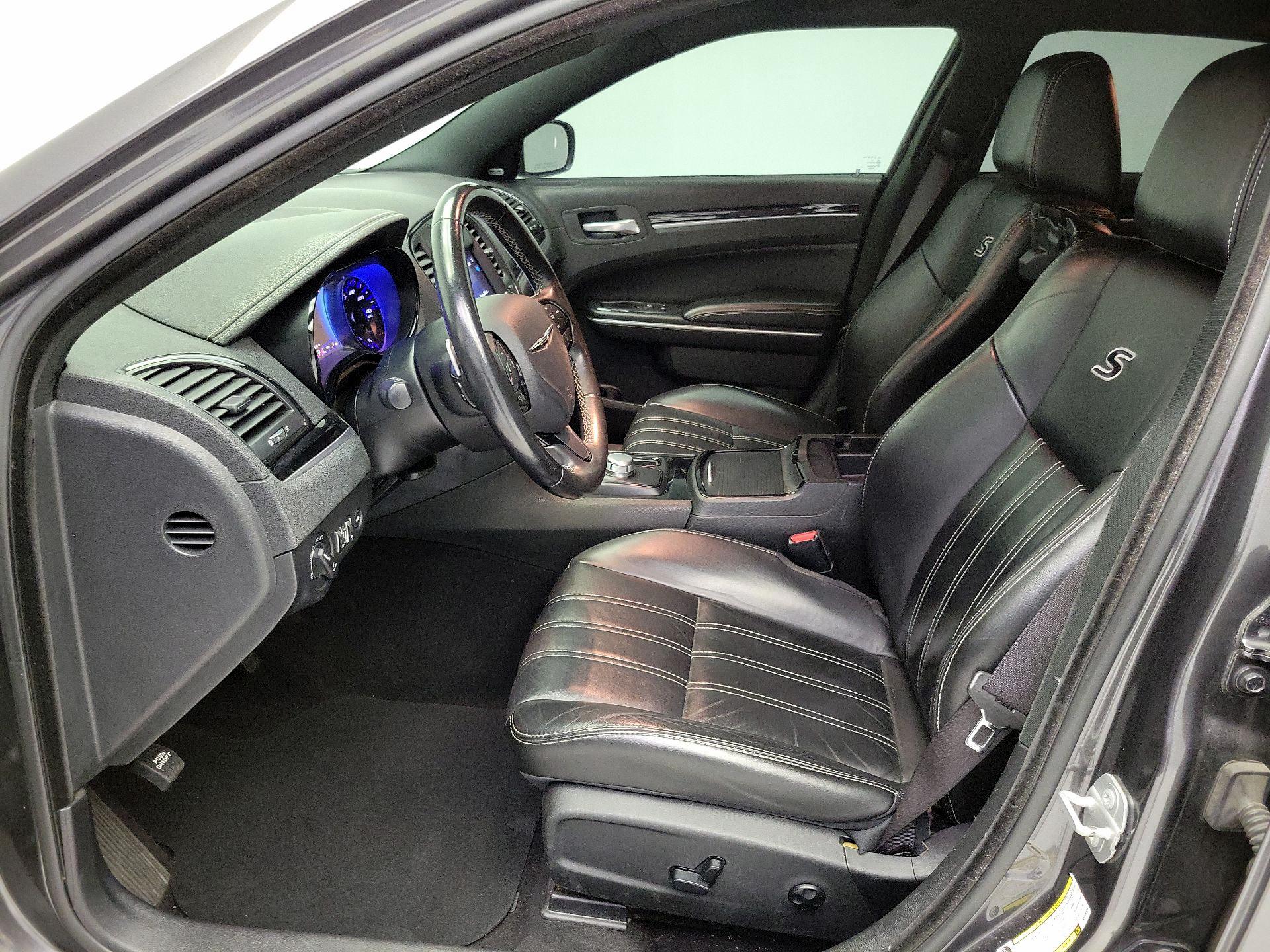 Thumbnail: 2019 Chrysler 300 - 11