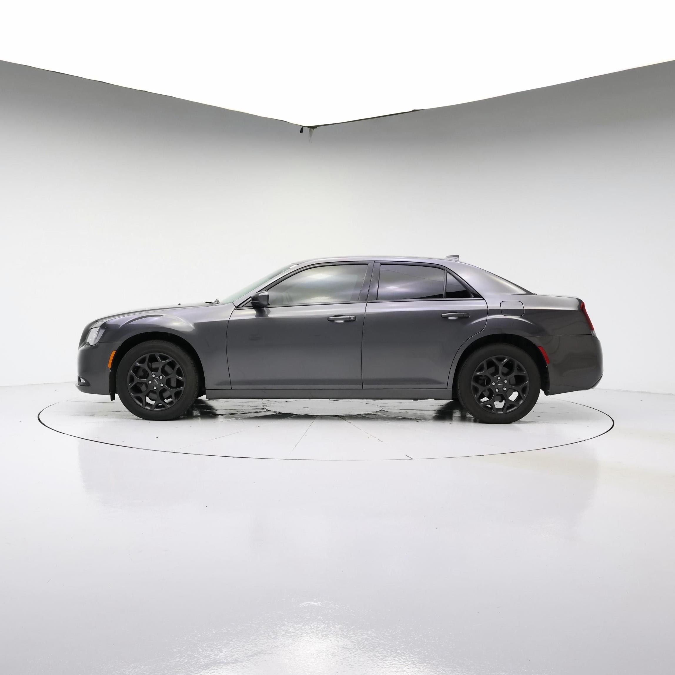 Thumbnail: 2019 Chrysler 300 - 3