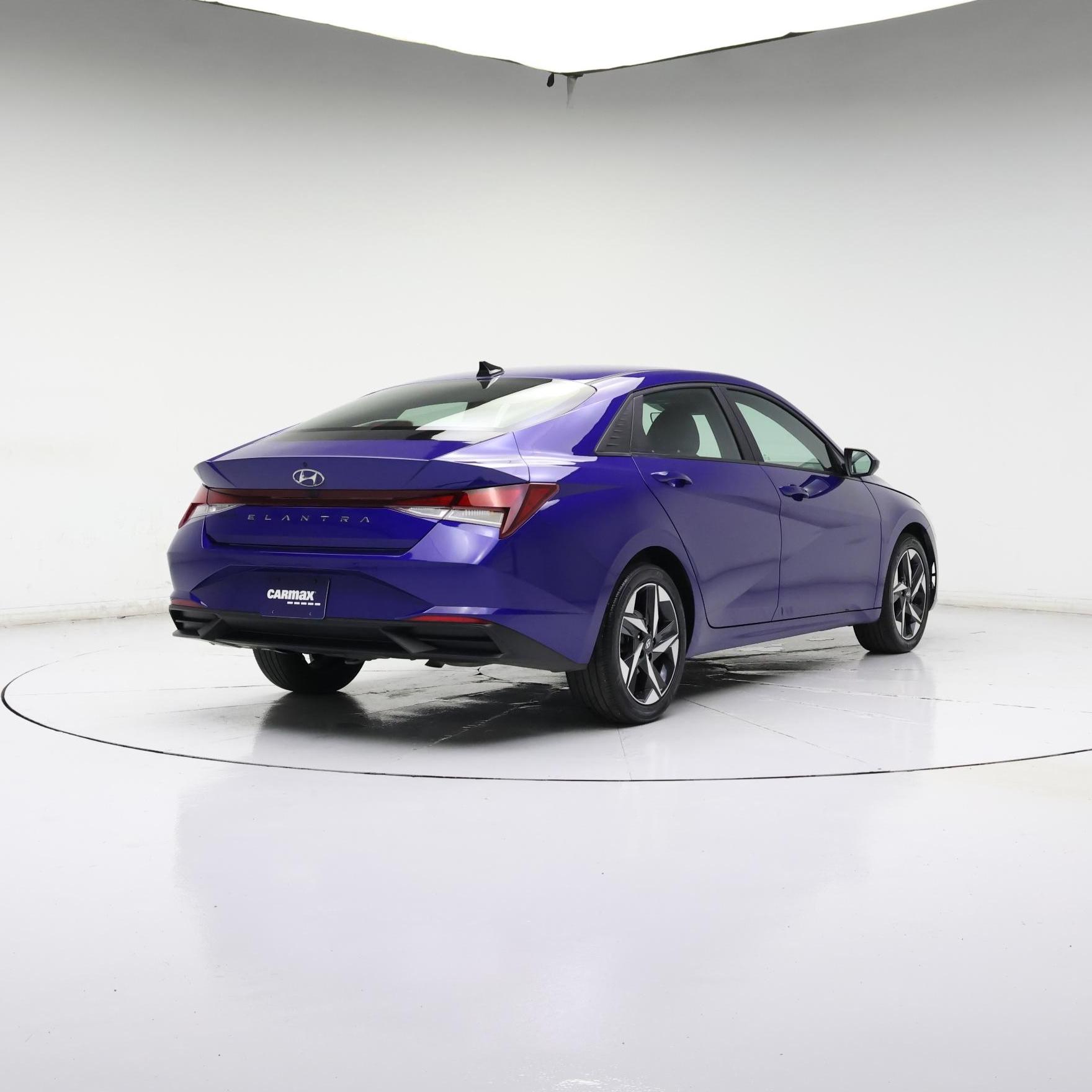 Thumbnail: 2023 Hyundai Elantra - 8