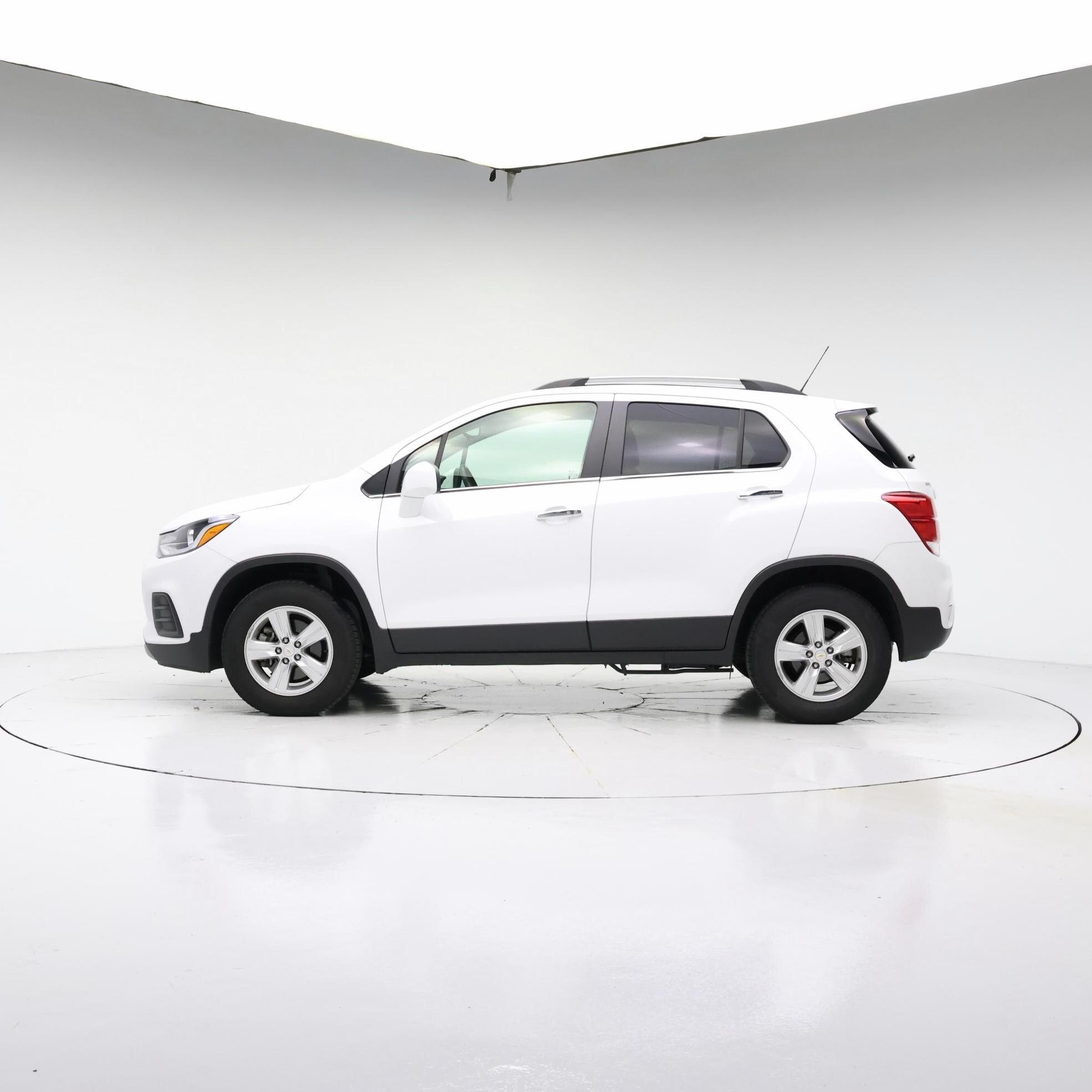 Thumbnail: 2020 Chevrolet Trax - 3