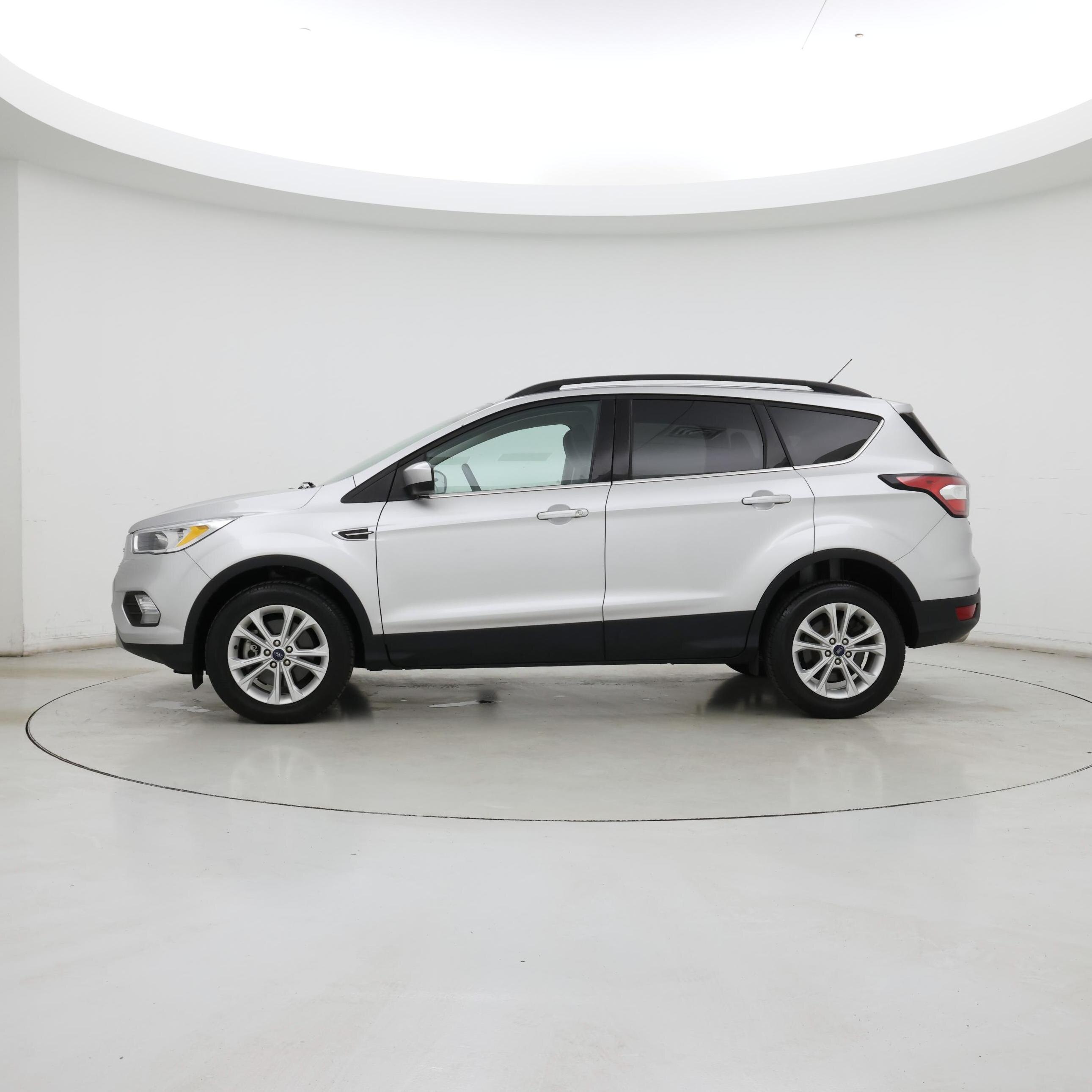 Thumbnail: 2018 Ford Escape - 3