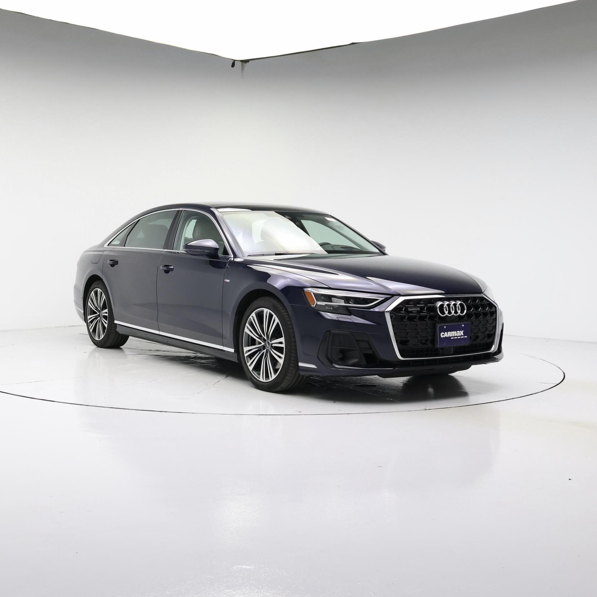 2022 Audi A8 Azul Sedán Tracción en las cuatro ruedas Automática