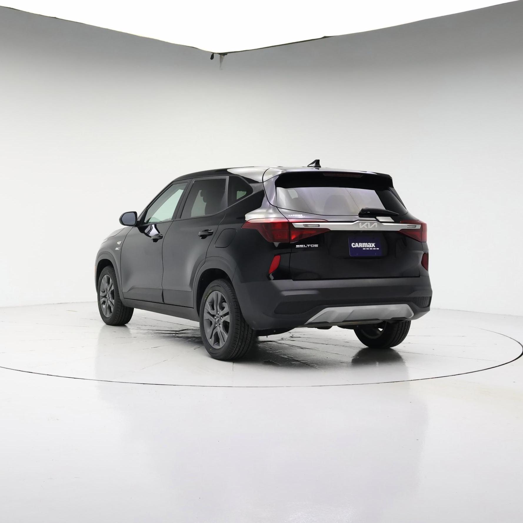 Thumbnail: 2023 Kia Seltos - 2
