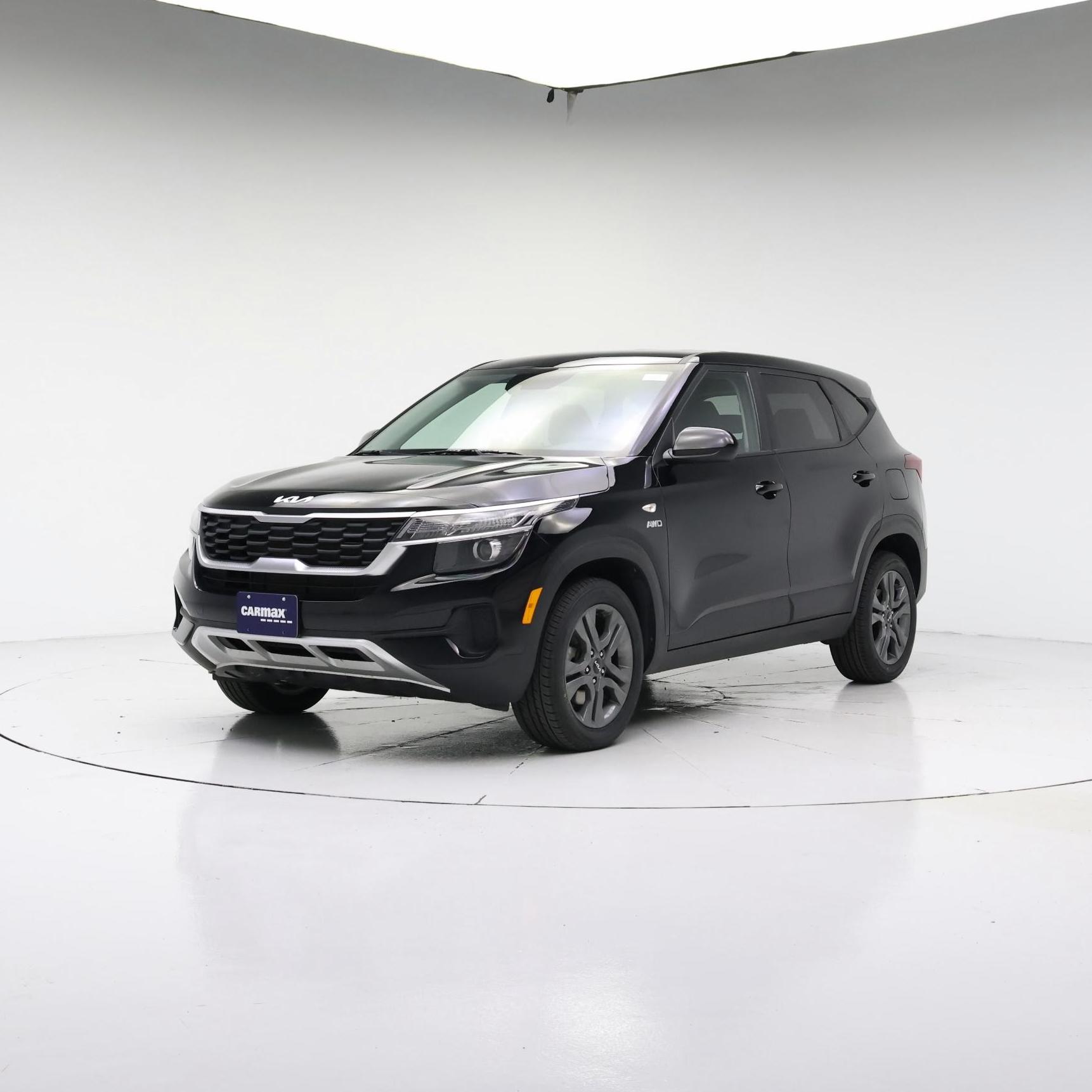 Thumbnail: 2023 Kia Seltos - 4