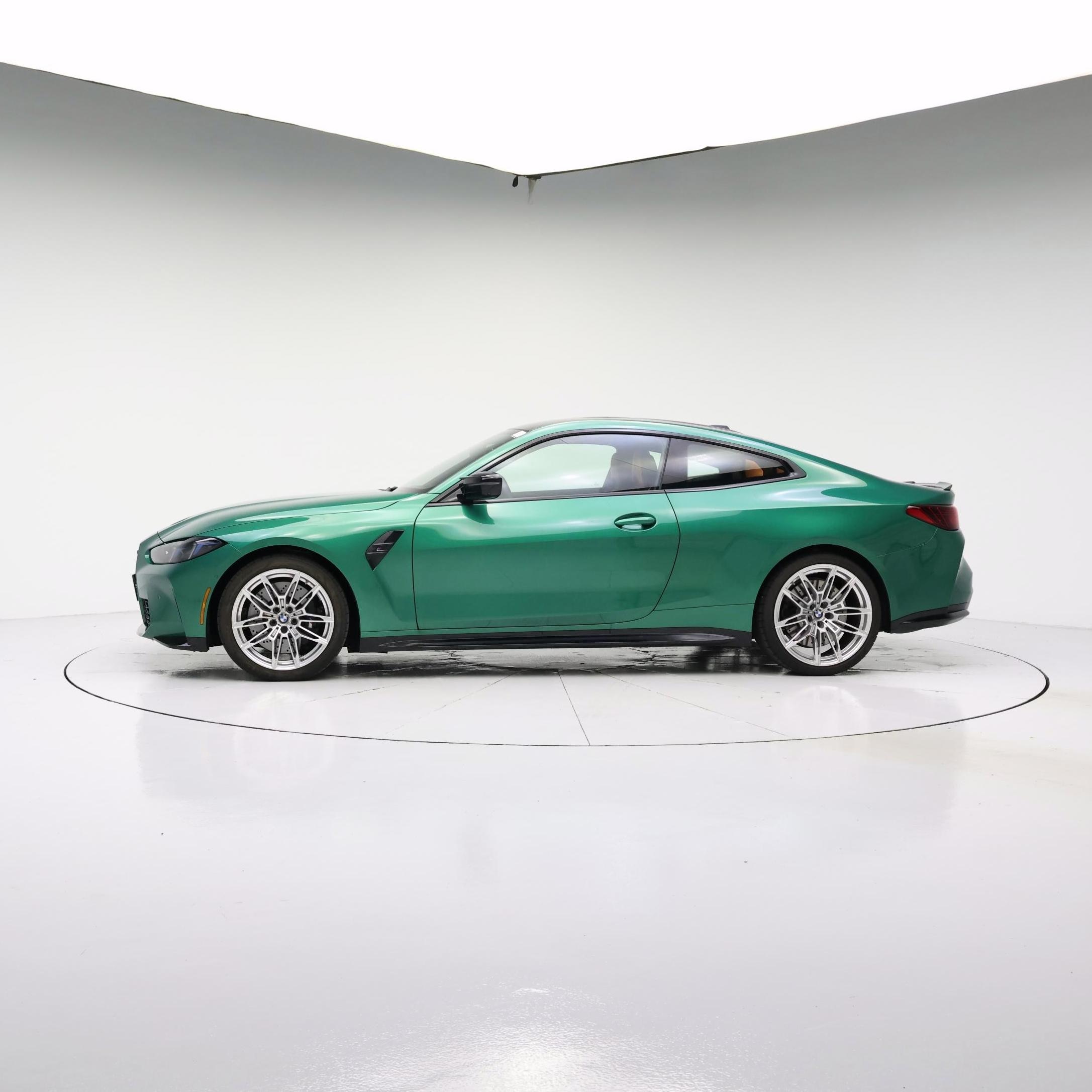 Thumbnail: 2025 BMW M4 - 3