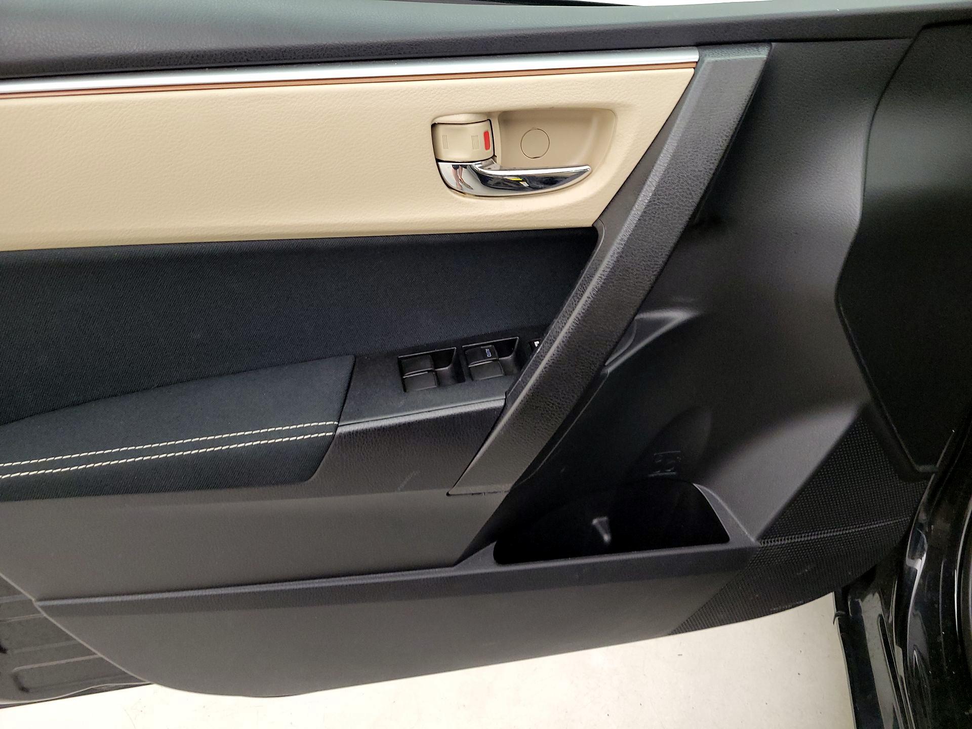 Thumbnail: 2016 Toyota Corolla - 12