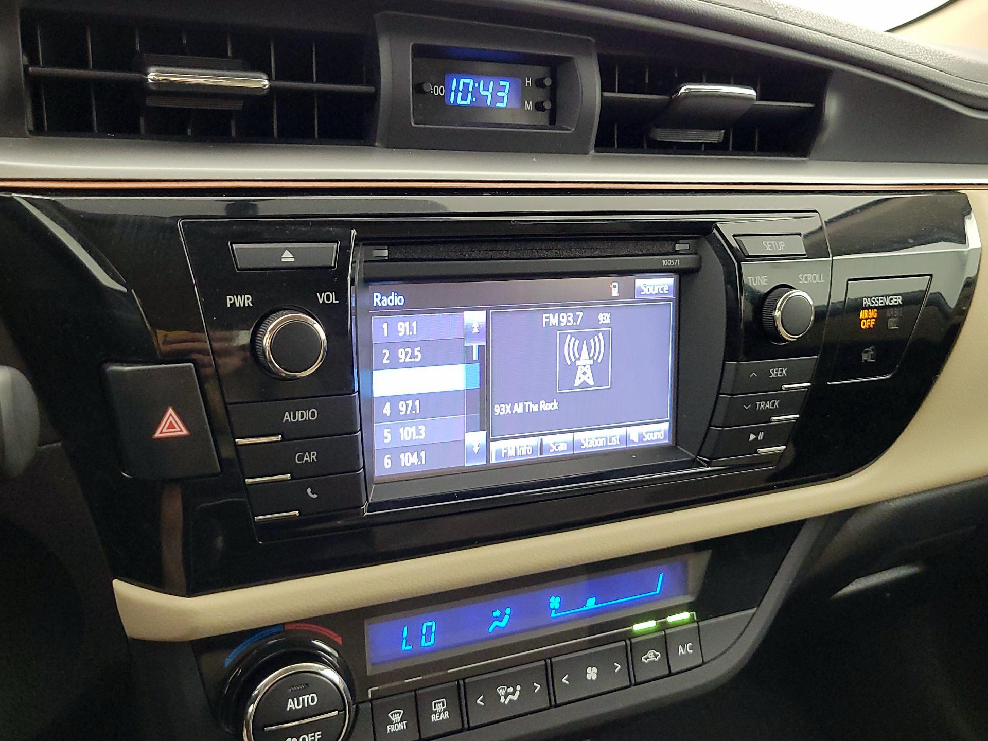Thumbnail: 2016 Toyota Corolla - 15