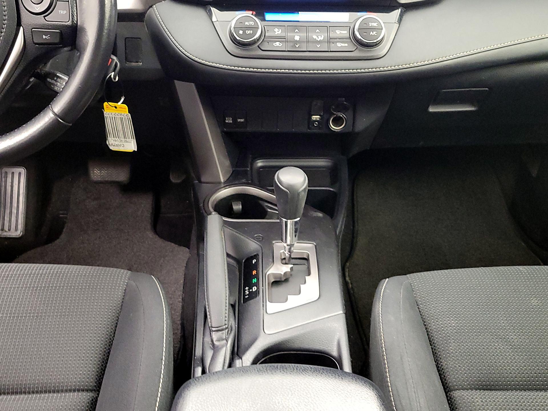 Thumbnail: 2017 Toyota RAV4 - 17