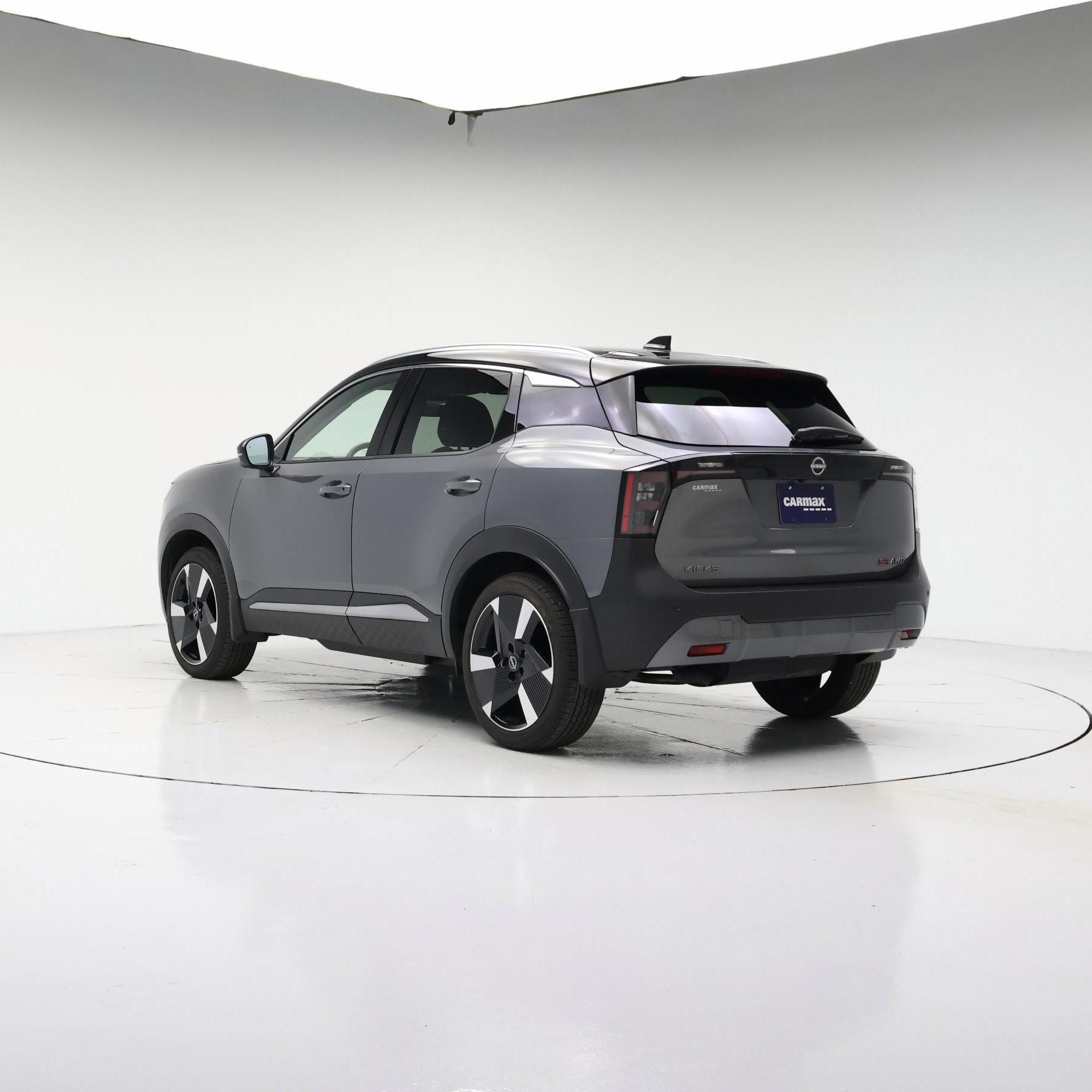 Thumbnail: 2025 Nissan Kicks - 2