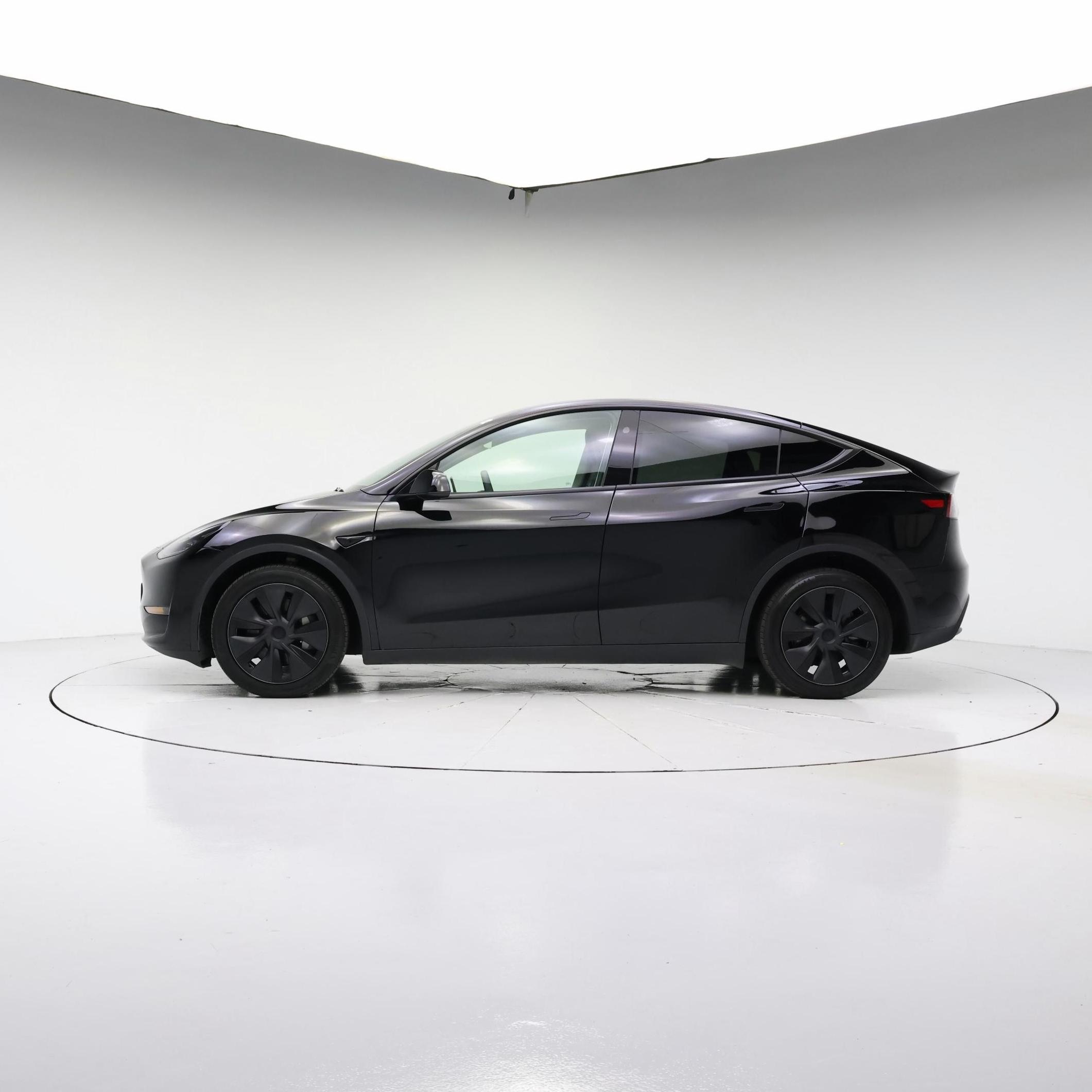 Thumbnail: 2024 Tesla Model Y - 3