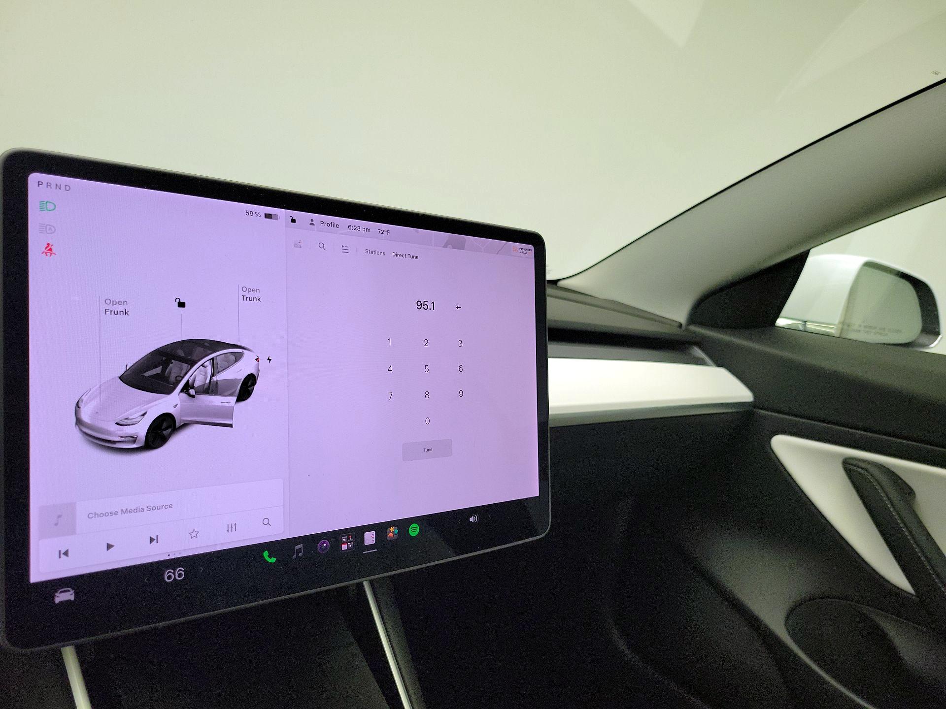 Thumbnail: 2020 Tesla Model 3 - 15