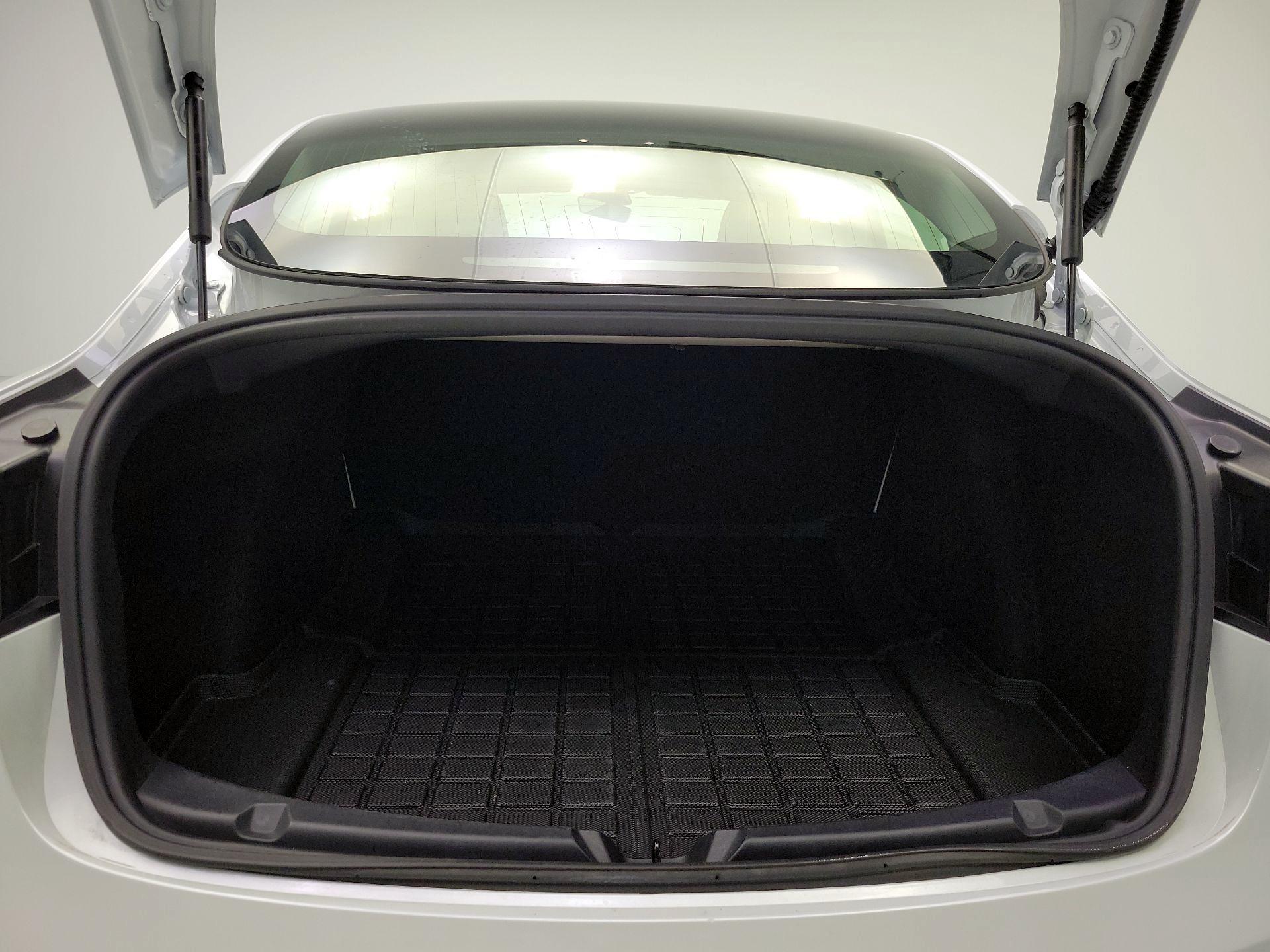 Thumbnail: 2020 Tesla Model 3 - 20