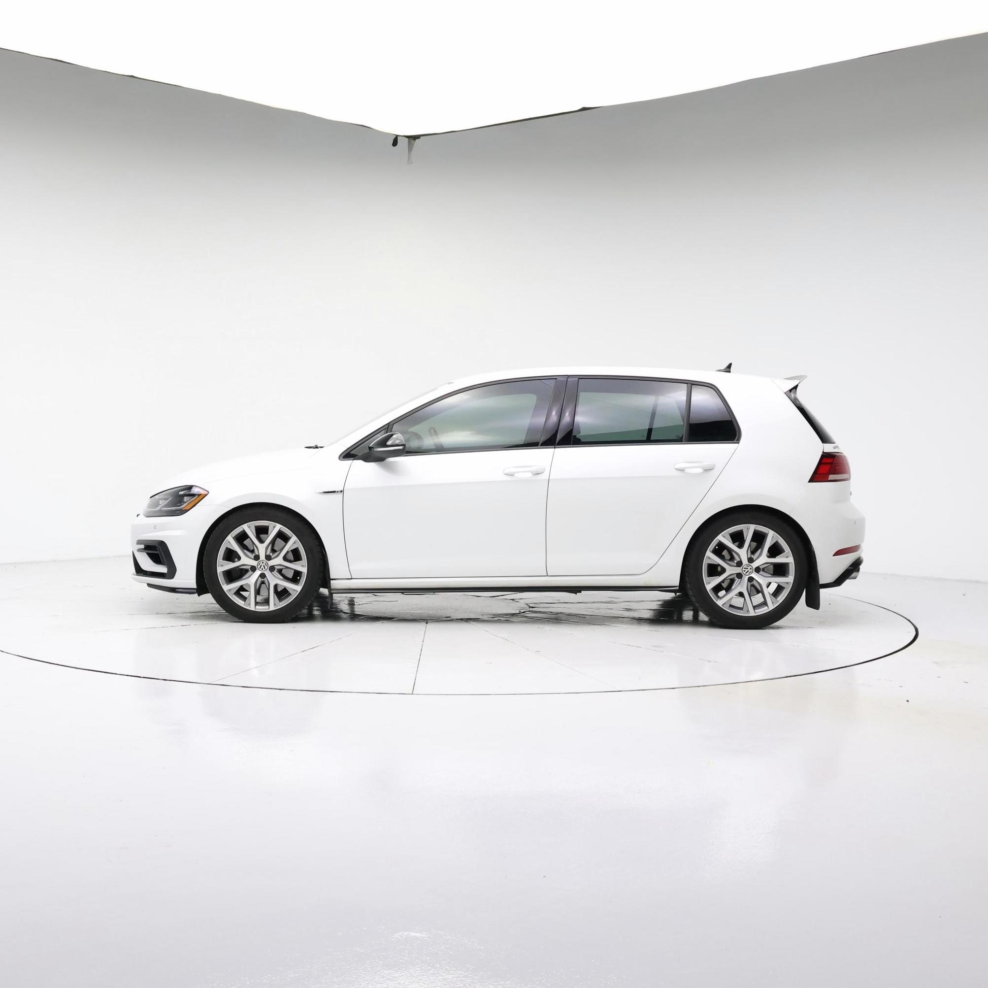 Thumbnail: 2019 Volkswagen Golf - 3