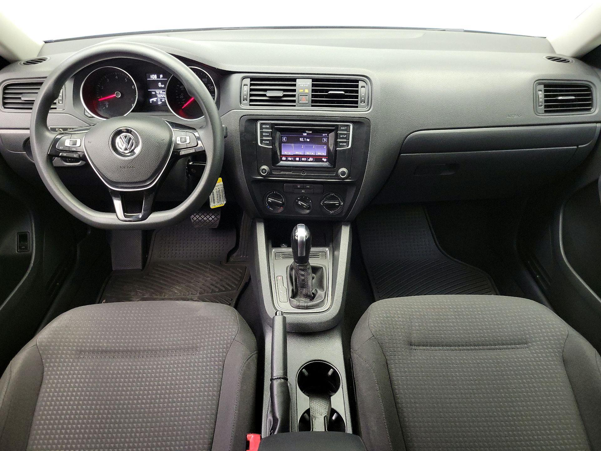 Thumbnail: 2016 Volkswagen Jetta - 9