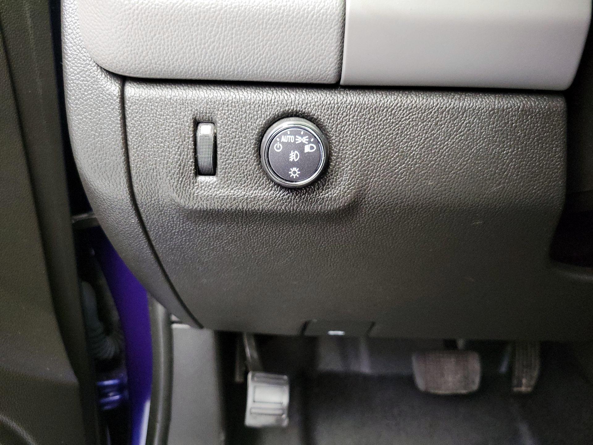 Thumbnail: 2016 Chevrolet Colorado - 13