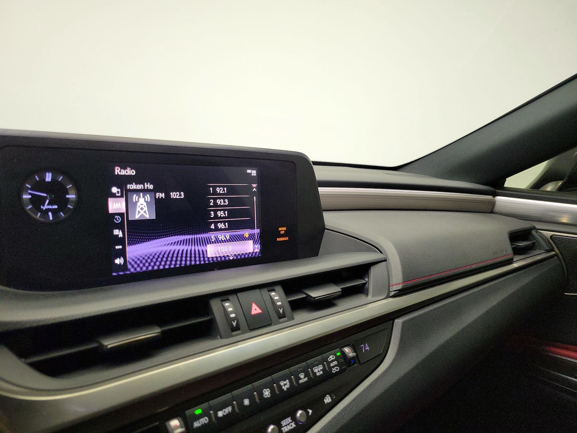 Thumbnail: 2020 Lexus ES - 15