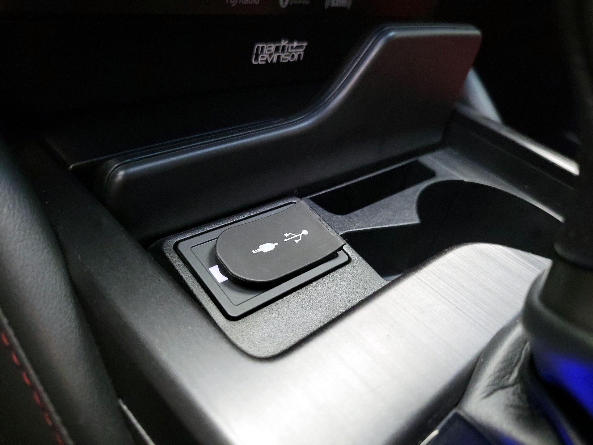 Thumbnail: 2020 Lexus ES - 18