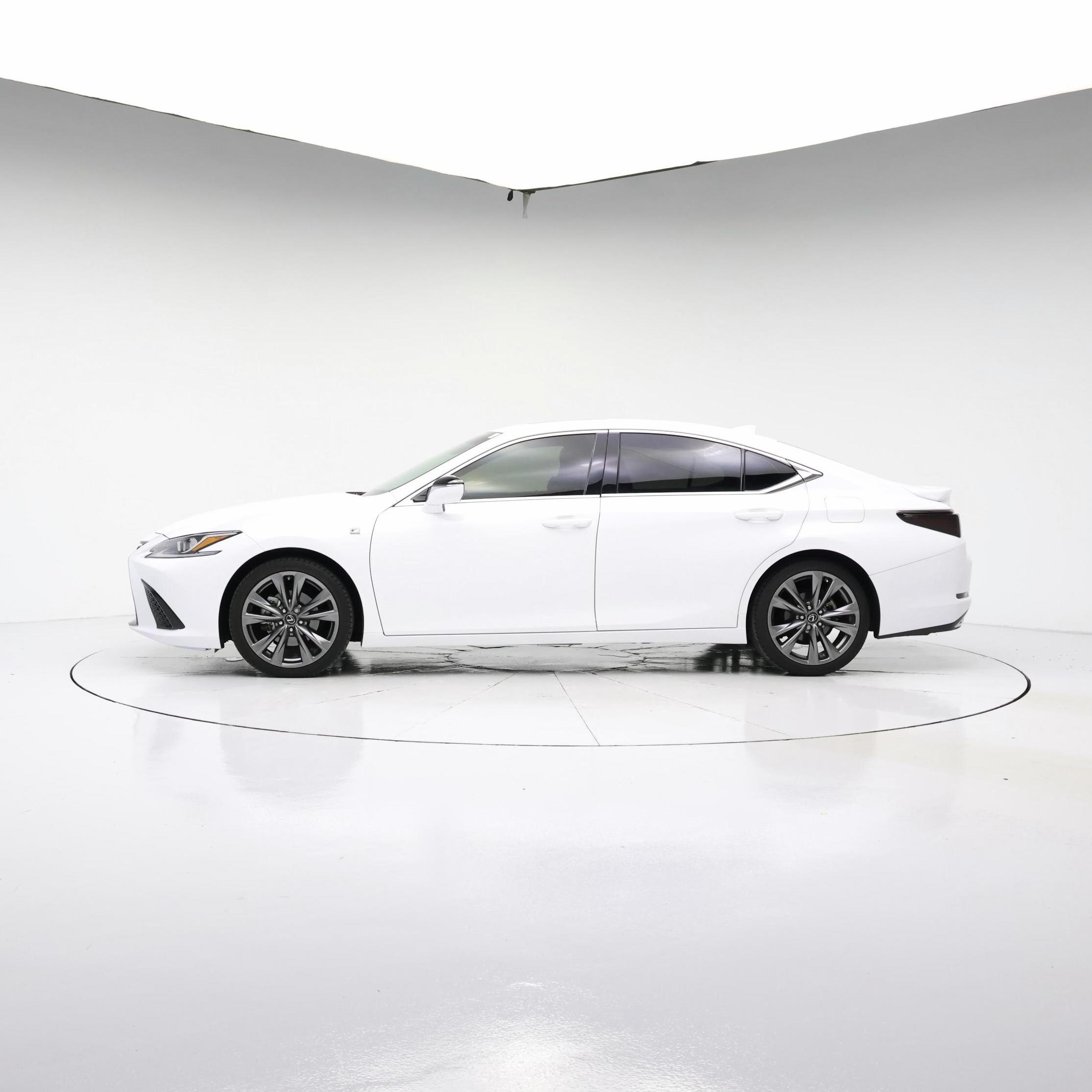 Thumbnail: 2020 Lexus ES - 3