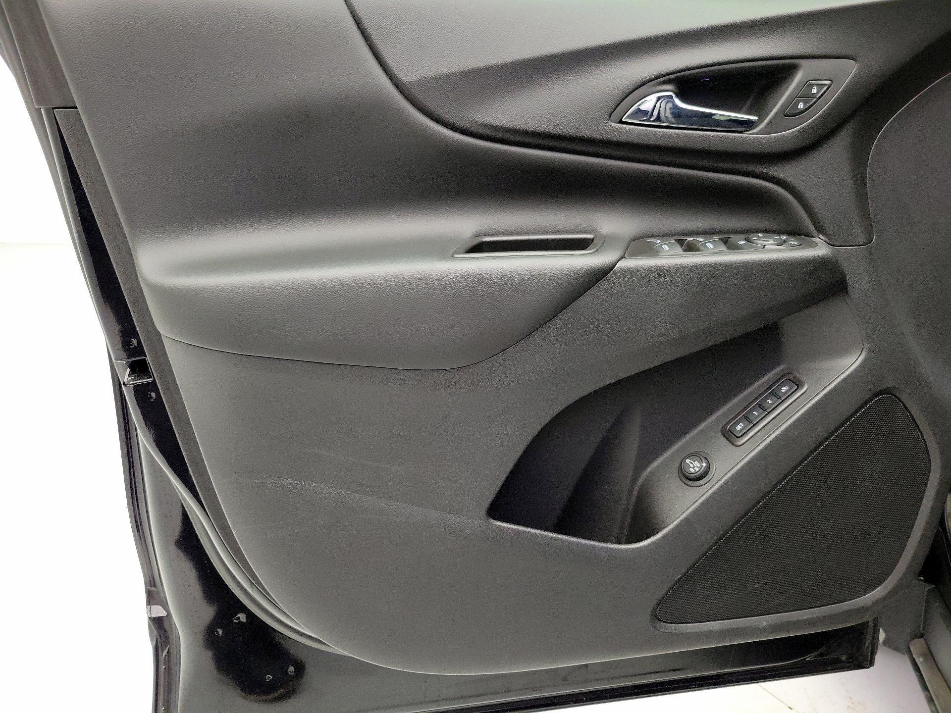 Thumbnail: 2020 Chevrolet Equinox - 12