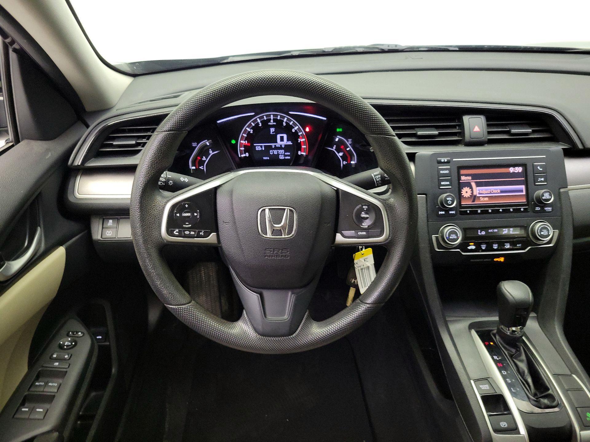 Thumbnail: 2017 Honda Civic - 10