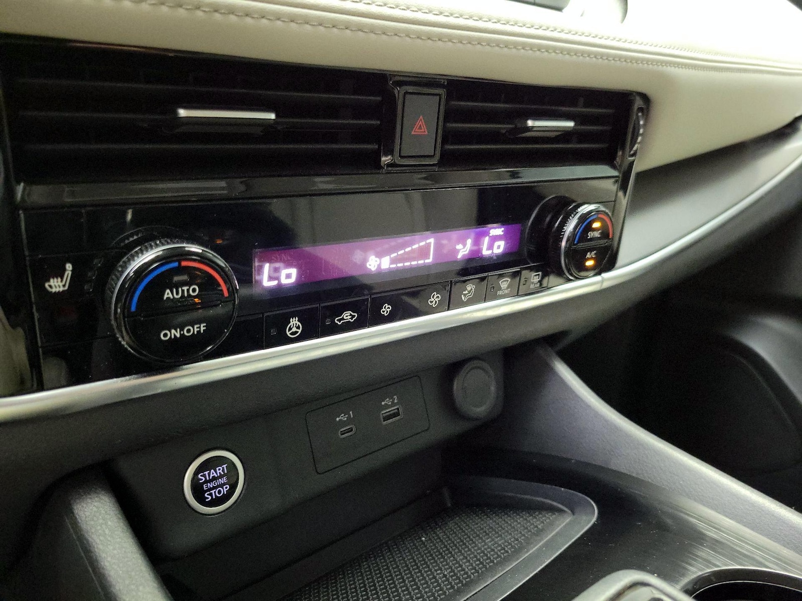 2022 Nissan Rogue SV - Photo 17