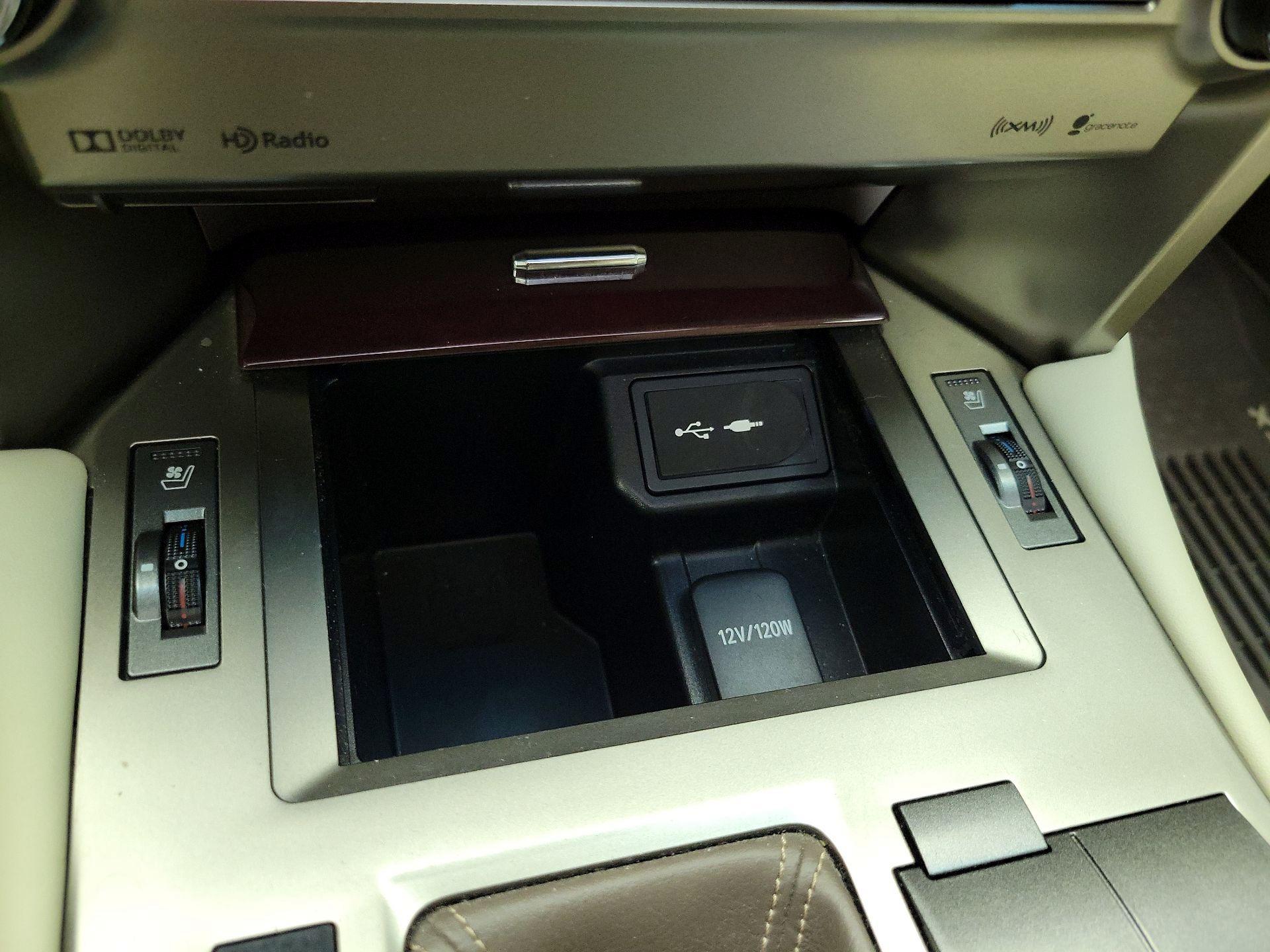 Thumbnail: 2019 Lexus GX - 19