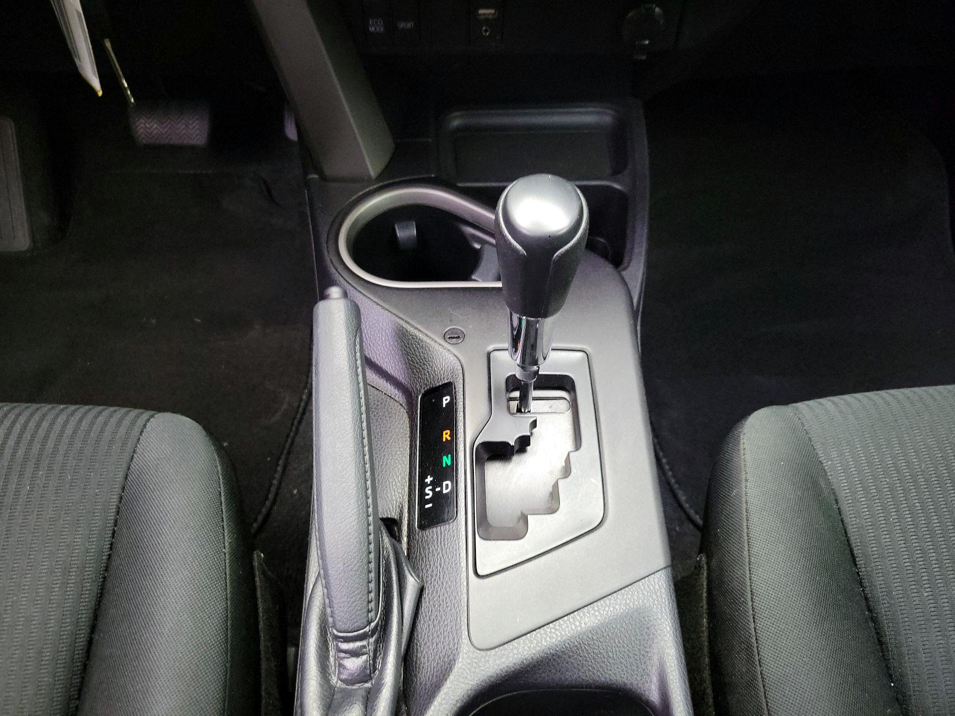 Thumbnail: 2018 Toyota RAV4 - 17