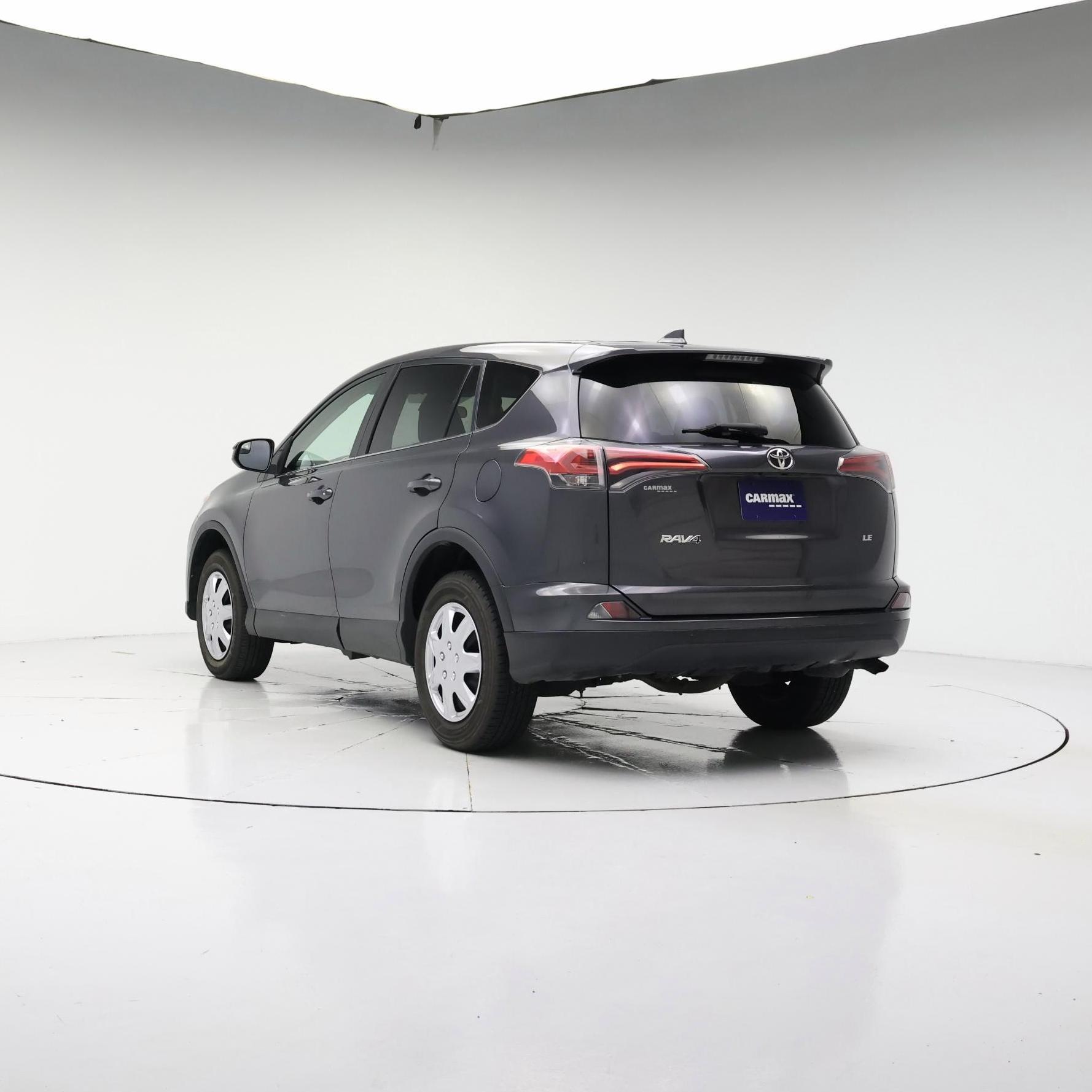 Thumbnail: 2018 Toyota RAV4 - 2