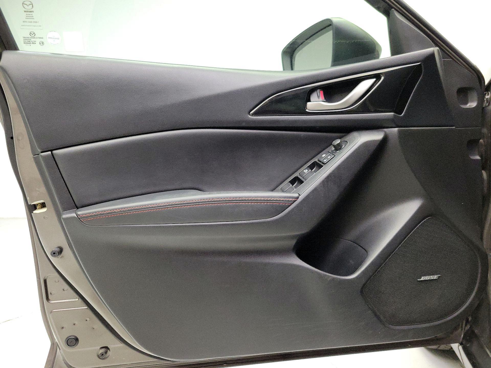 Thumbnail: 2015 Mazda Mazda3 - 12