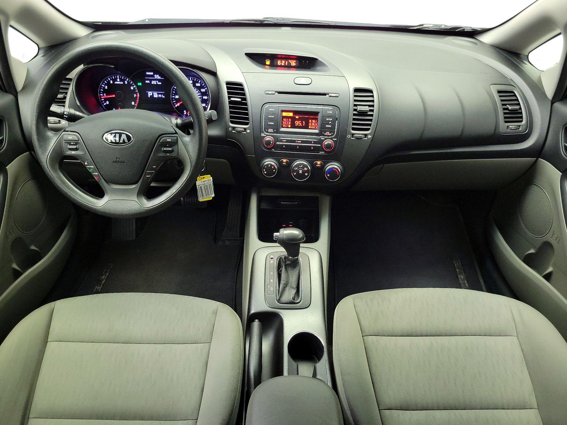 Thumbnail: 2016 Kia Forte - 9