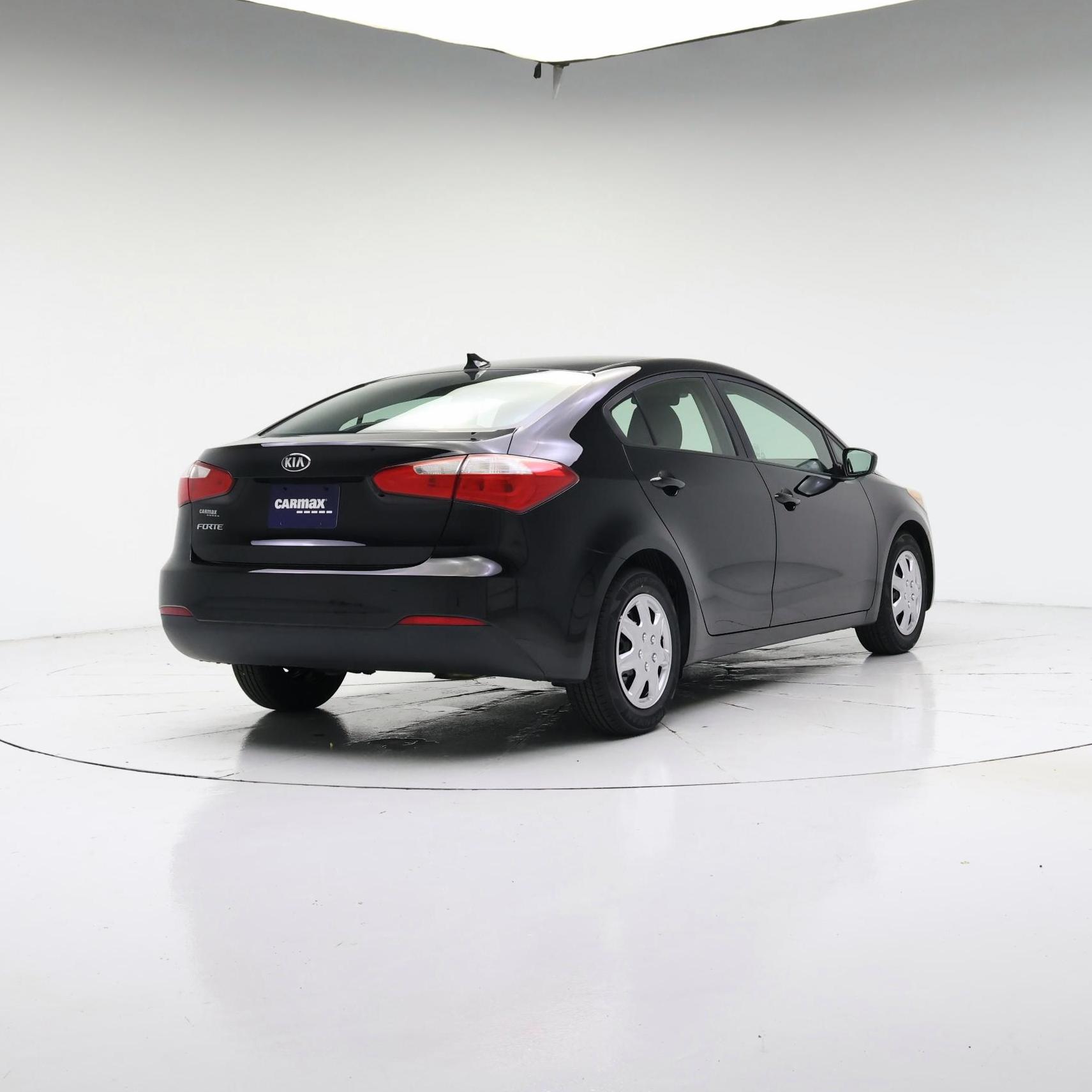 Thumbnail: 2016 Kia Forte - 8