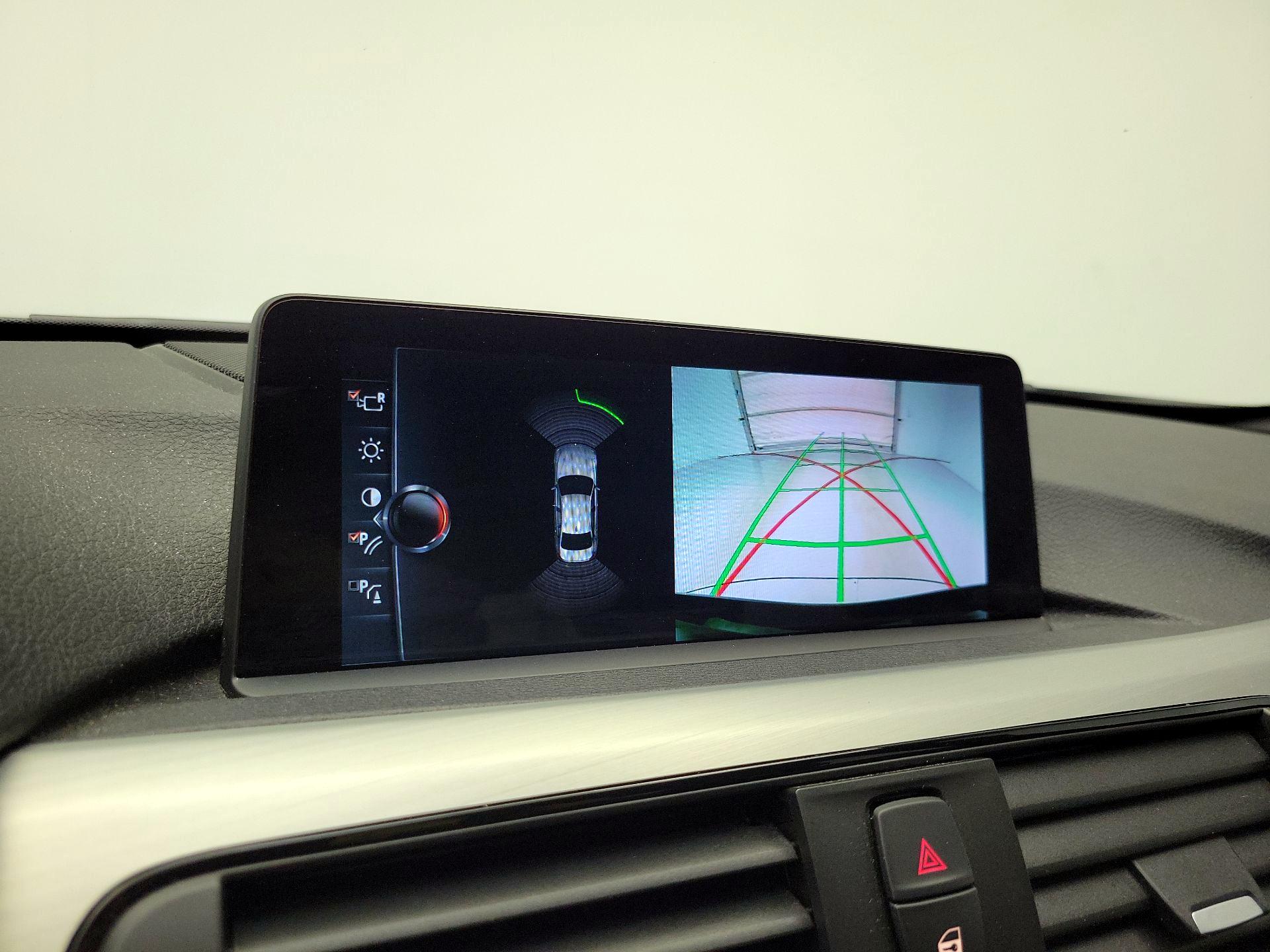 Thumbnail: 2017 BMW 3 Series - 15