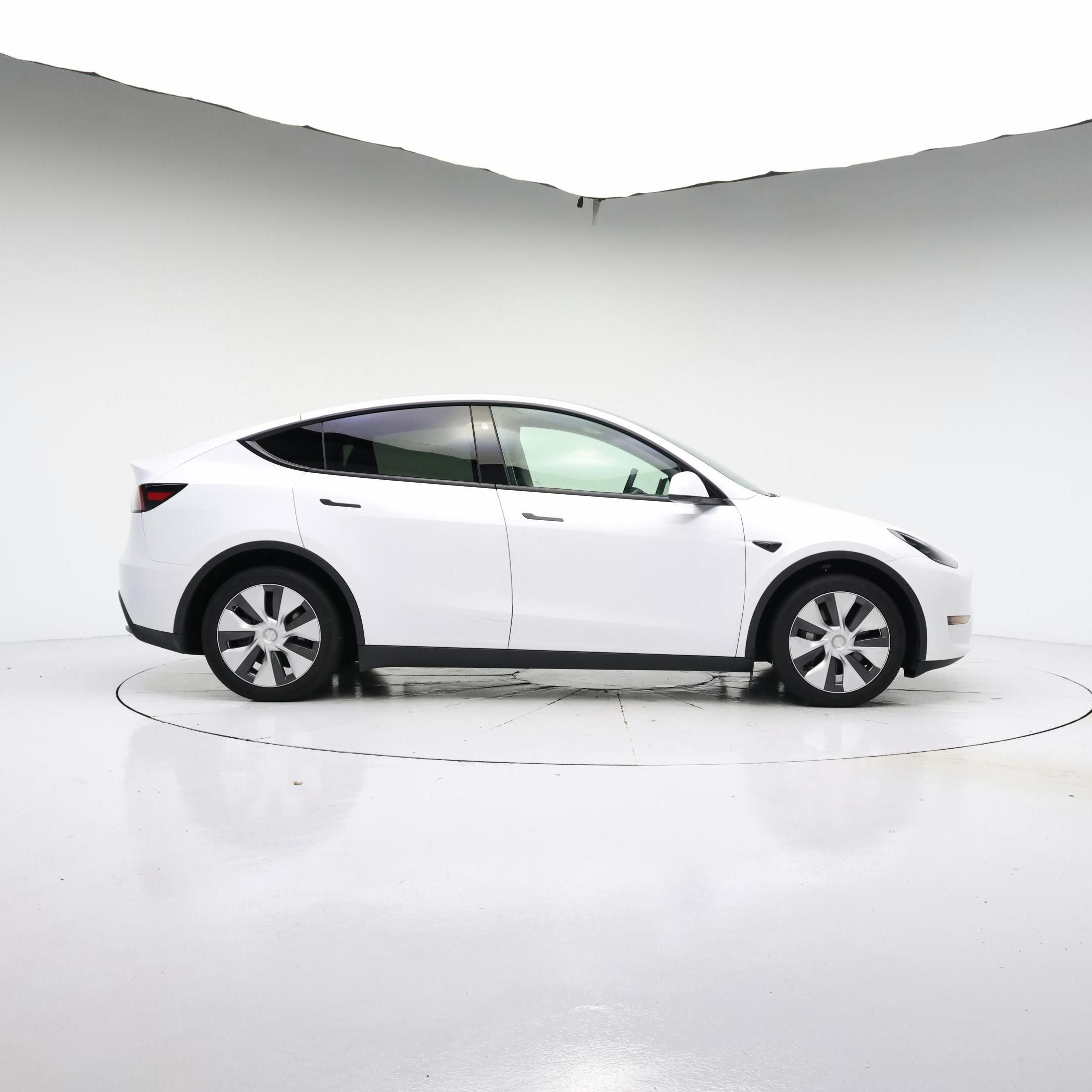 Thumbnail: 2023 Tesla Model Y - 7
