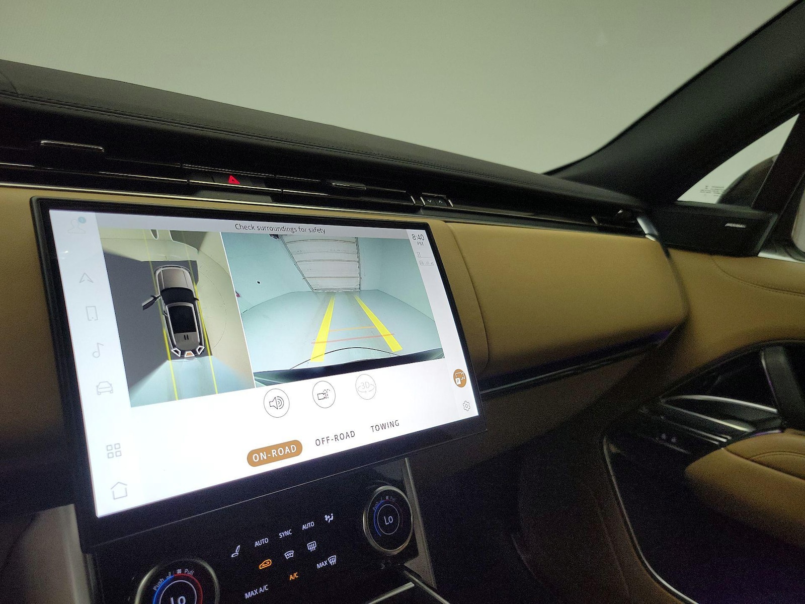 2023 Land Rover Range Rover SE - Photo 16