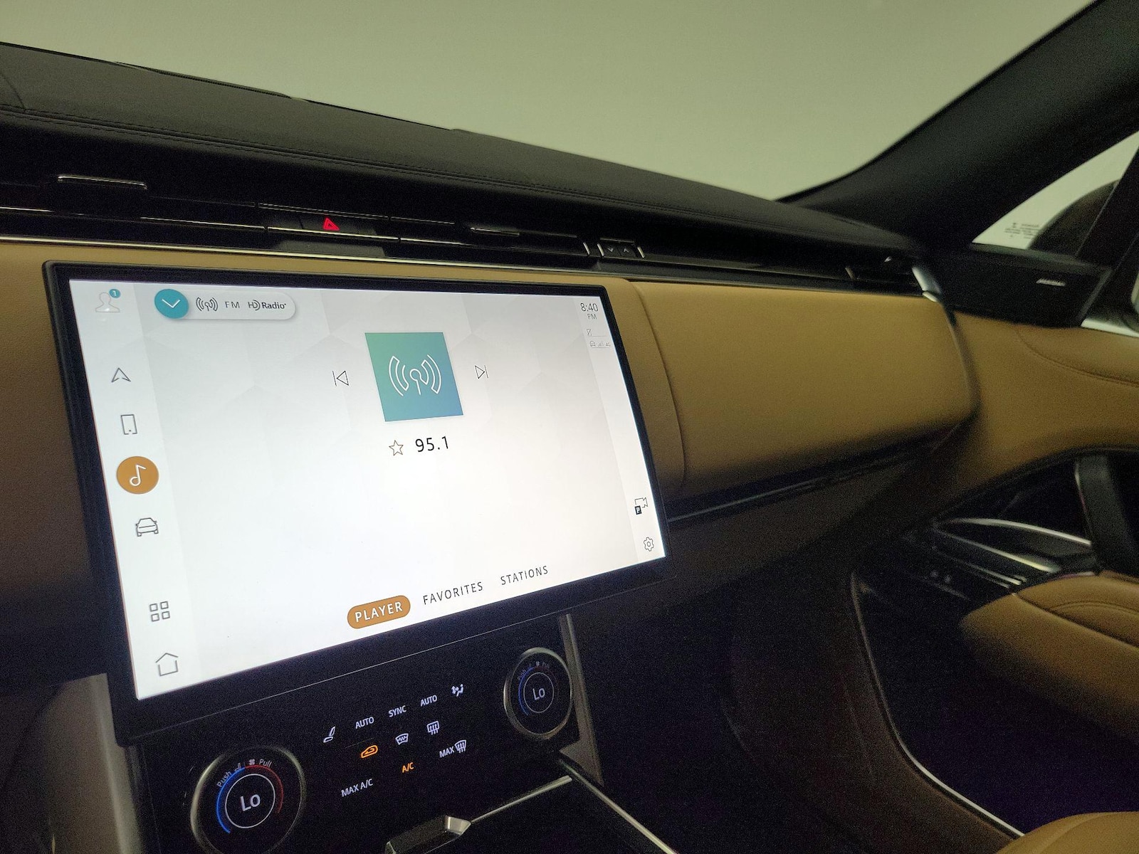 2023 Land Rover Range Rover SE - Photo 17
