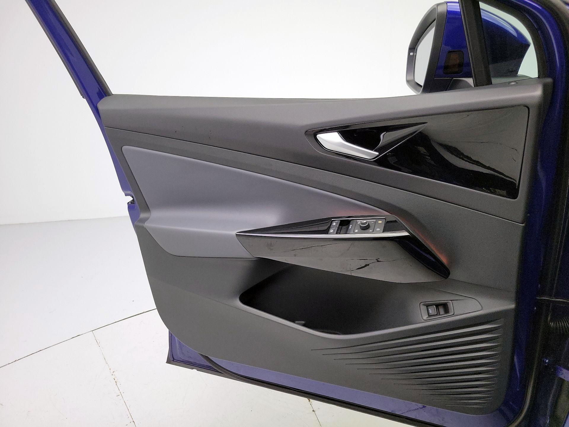 Thumbnail: 2022 Volkswagen ID.4 - 12