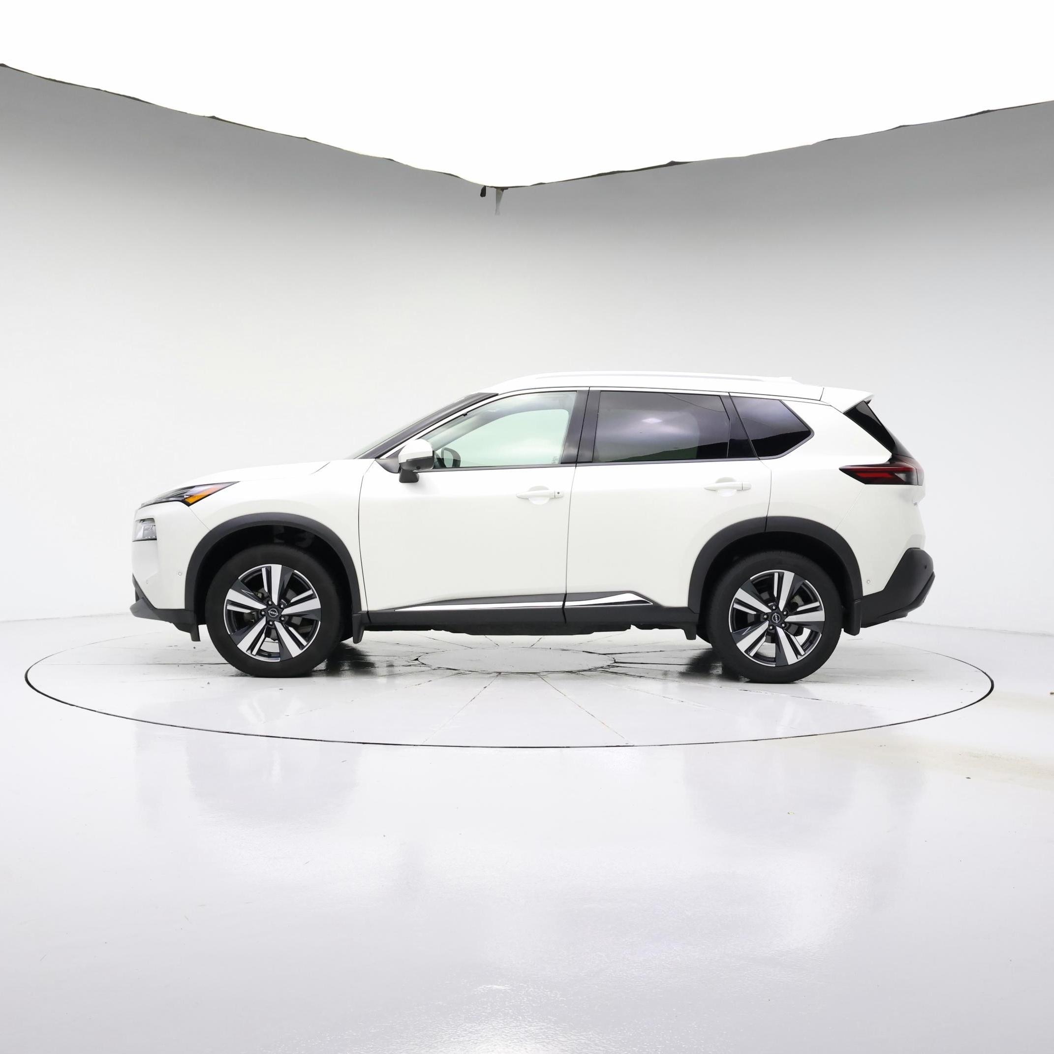 Thumbnail: 2023 Nissan Rogue - 3
