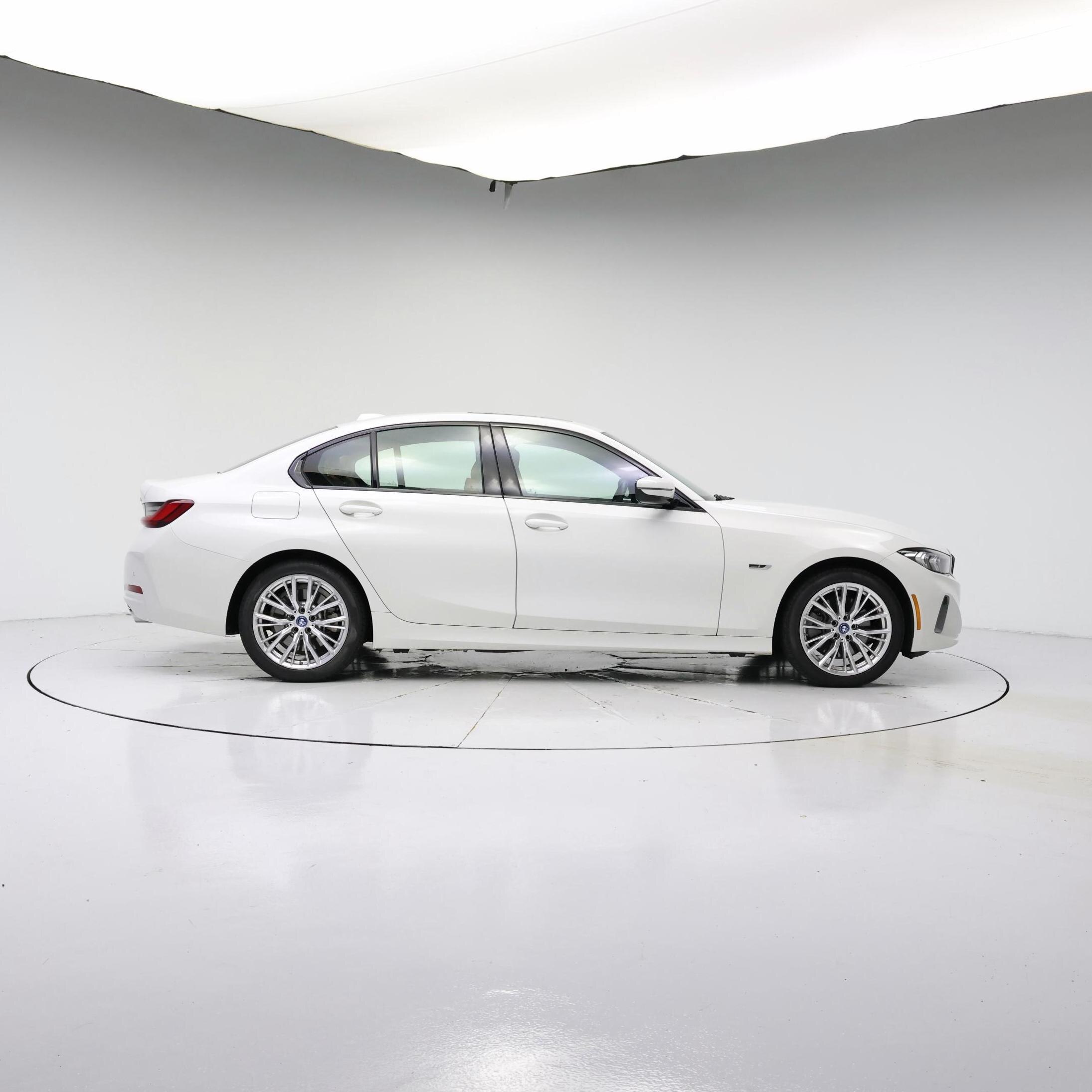 Thumbnail: 2023 BMW 3 Series - 7