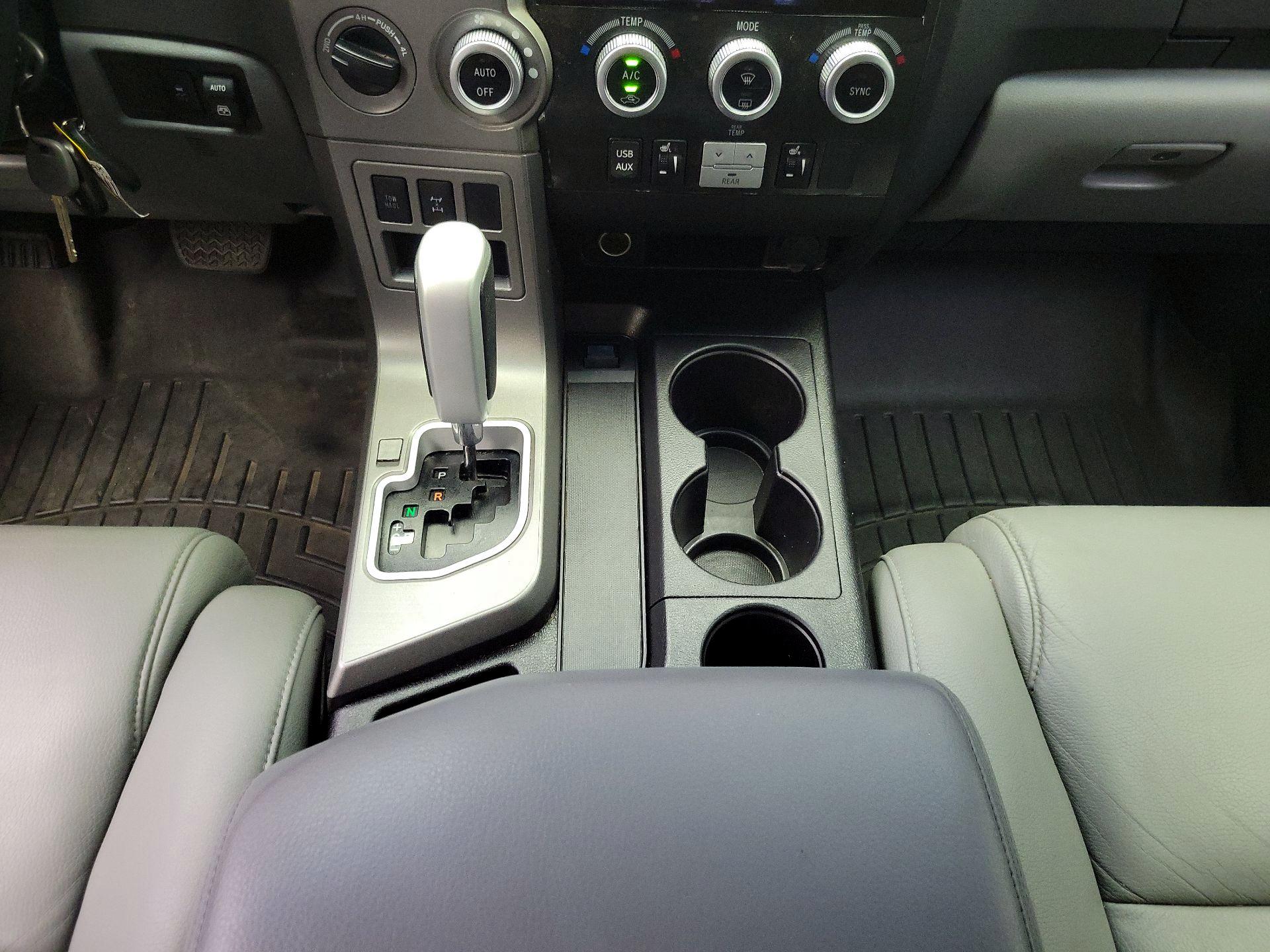 Thumbnail: 2015 Toyota Sequoia - 16