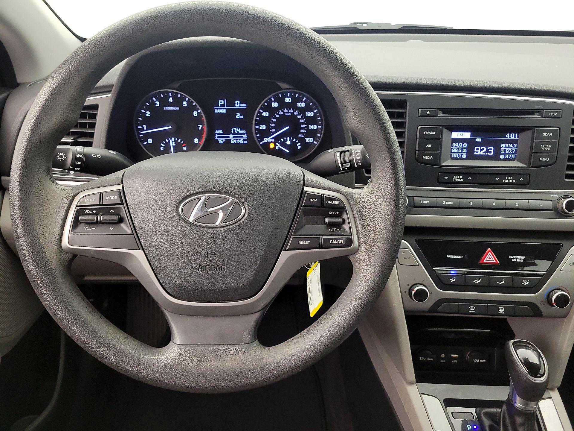 Thumbnail: 2017 Hyundai Elantra - 10