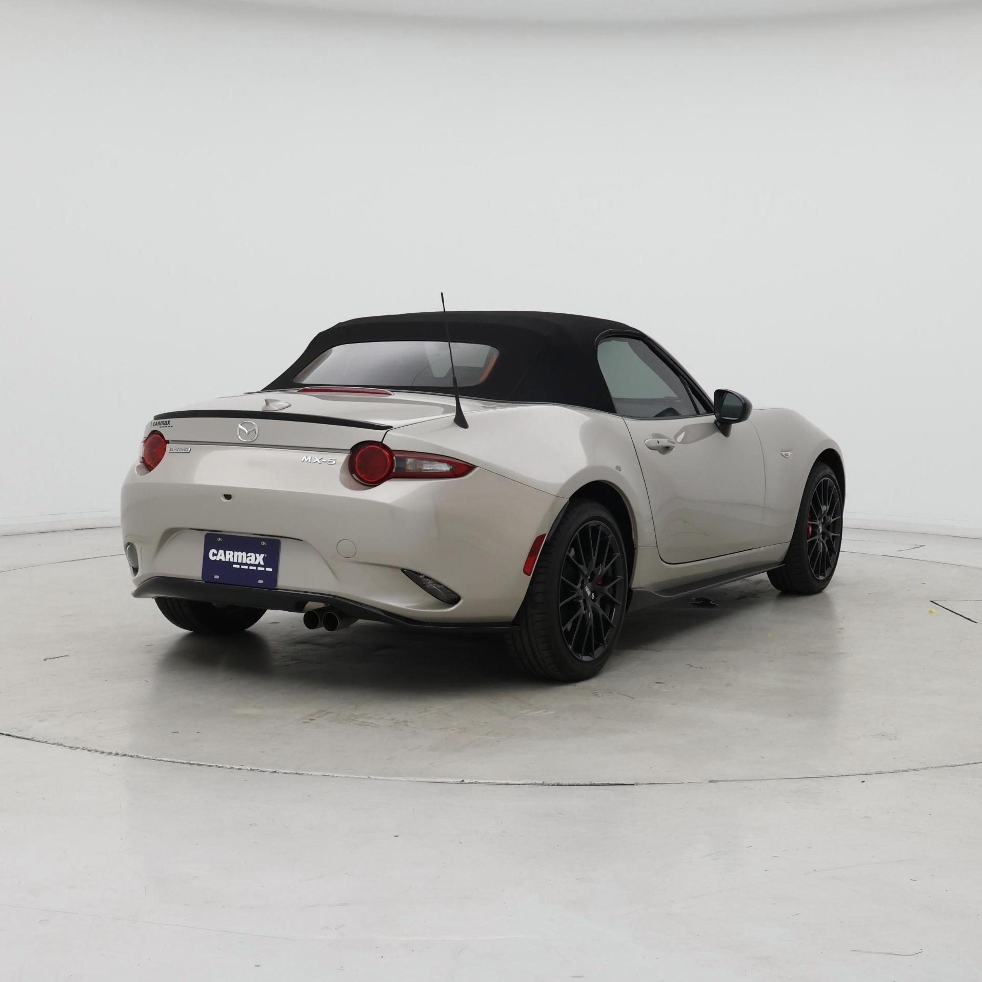 Thumbnail: 2022 Mazda MX-5 Miata - 8